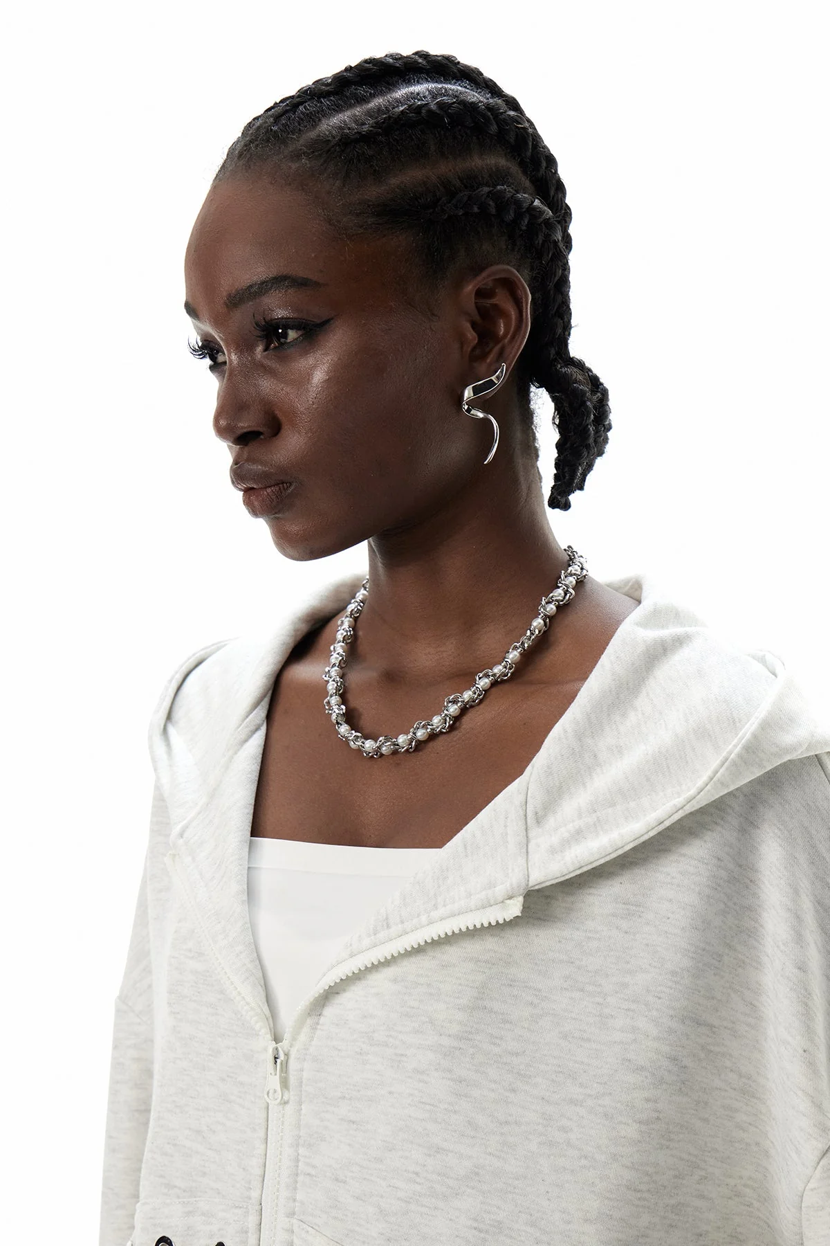 Lustrous Pearl Choker Necklace - Sophisticated and Elegant