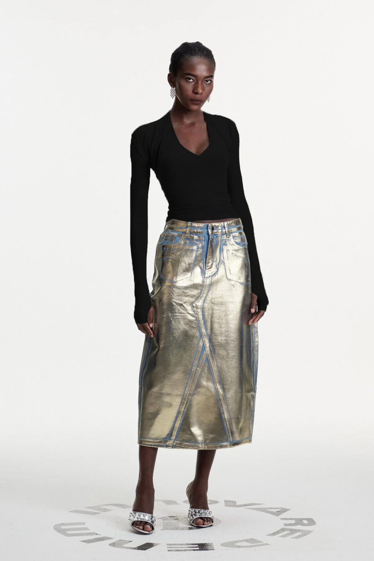 Black Knit Two-Piece Top for Versatile Elegance