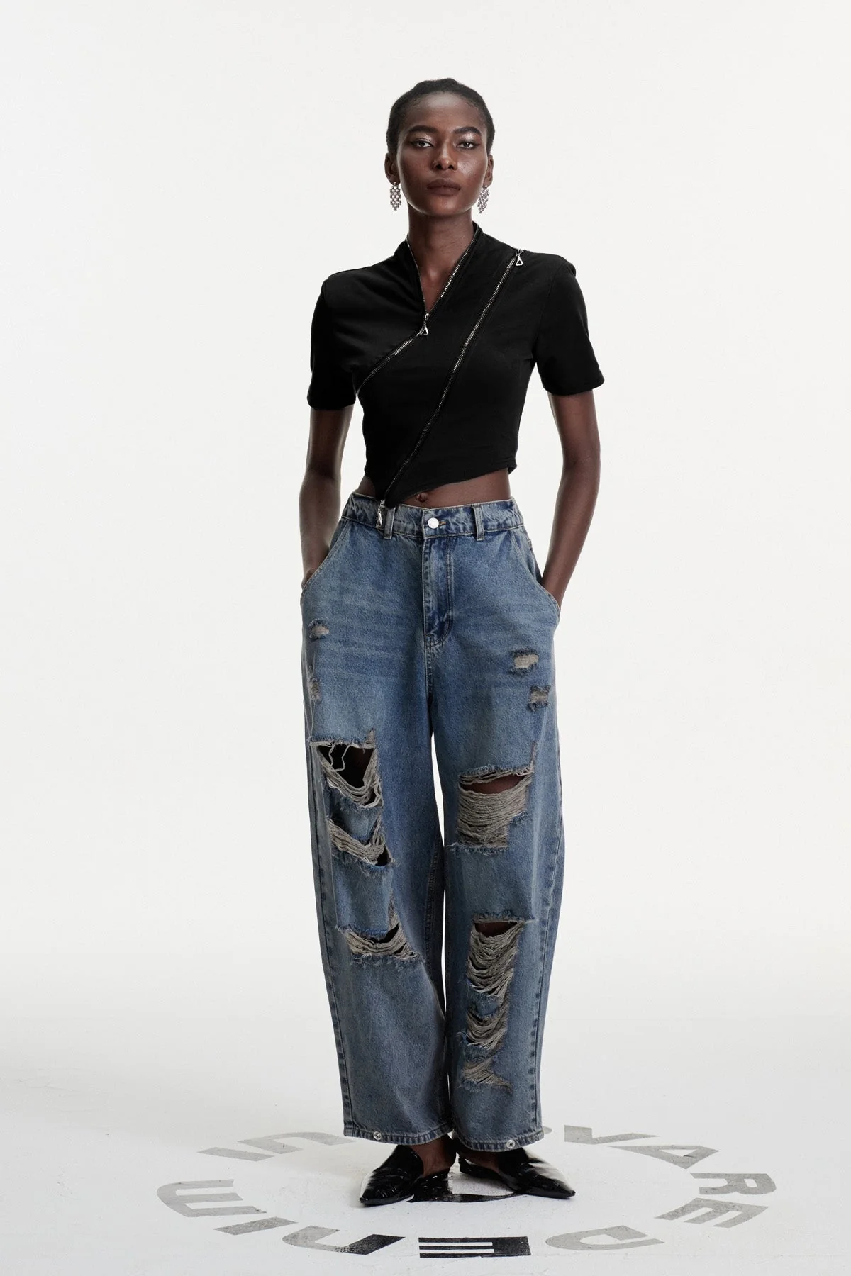 Black Deconstruct Zipper T-Shirt for Modern Style