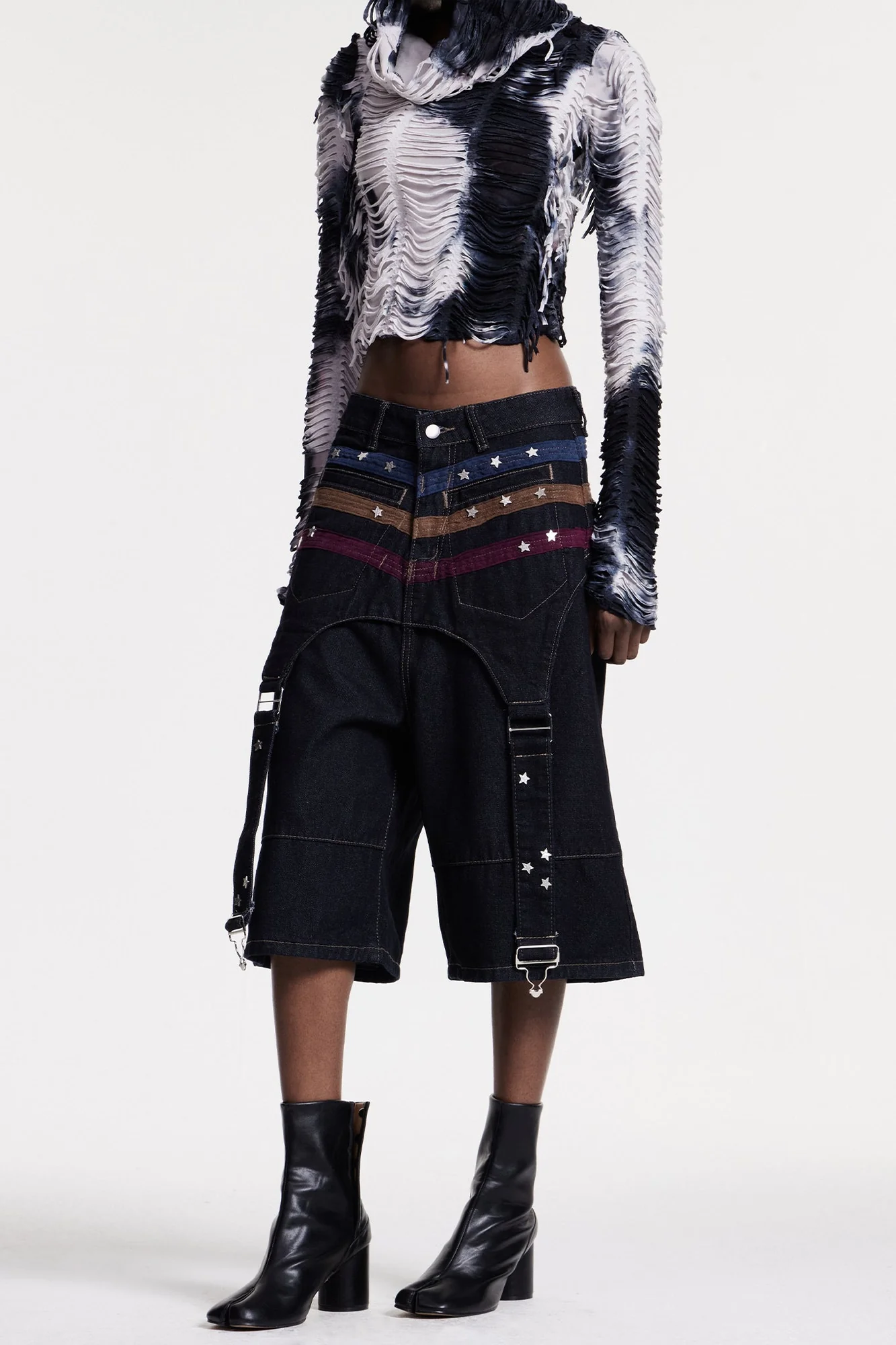 Black Deconstruct Midi Jeans for Stylish Wardrobes