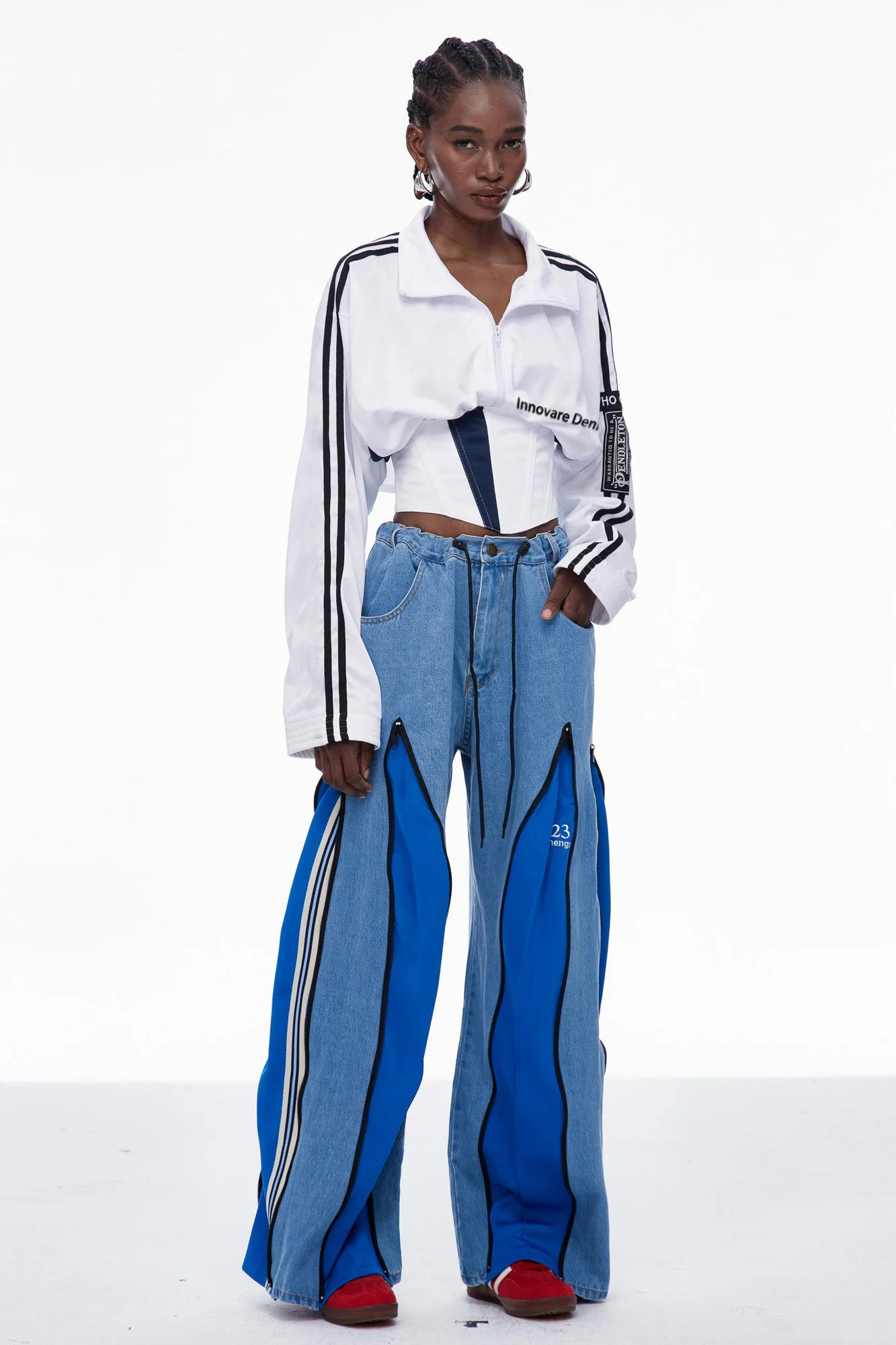 Blue Deconstructed Wide-Leg Jeans for Modern Style
