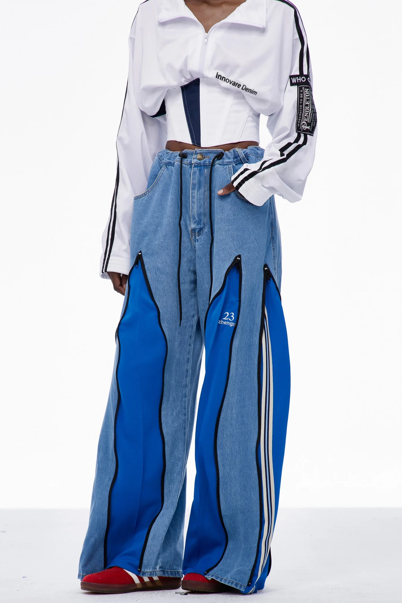 Blue Deconstructed Wide-Leg Jeans for Modern Style