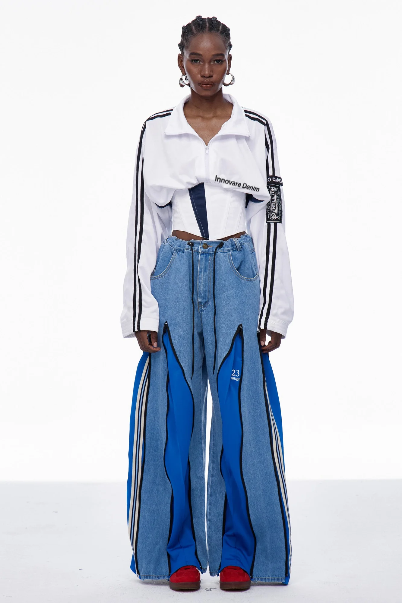 Blue Deconstructed Wide-Leg Jeans for Modern Style