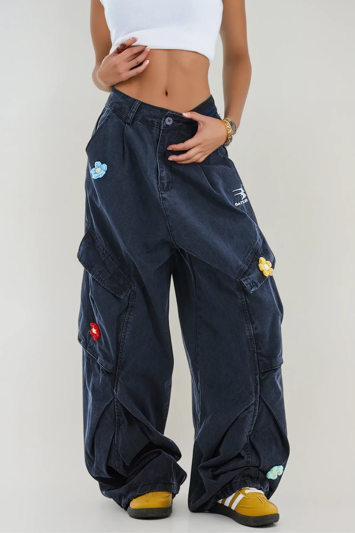 Bleached Floral Cargo Jeans in Blue - Stylish and Functional Design