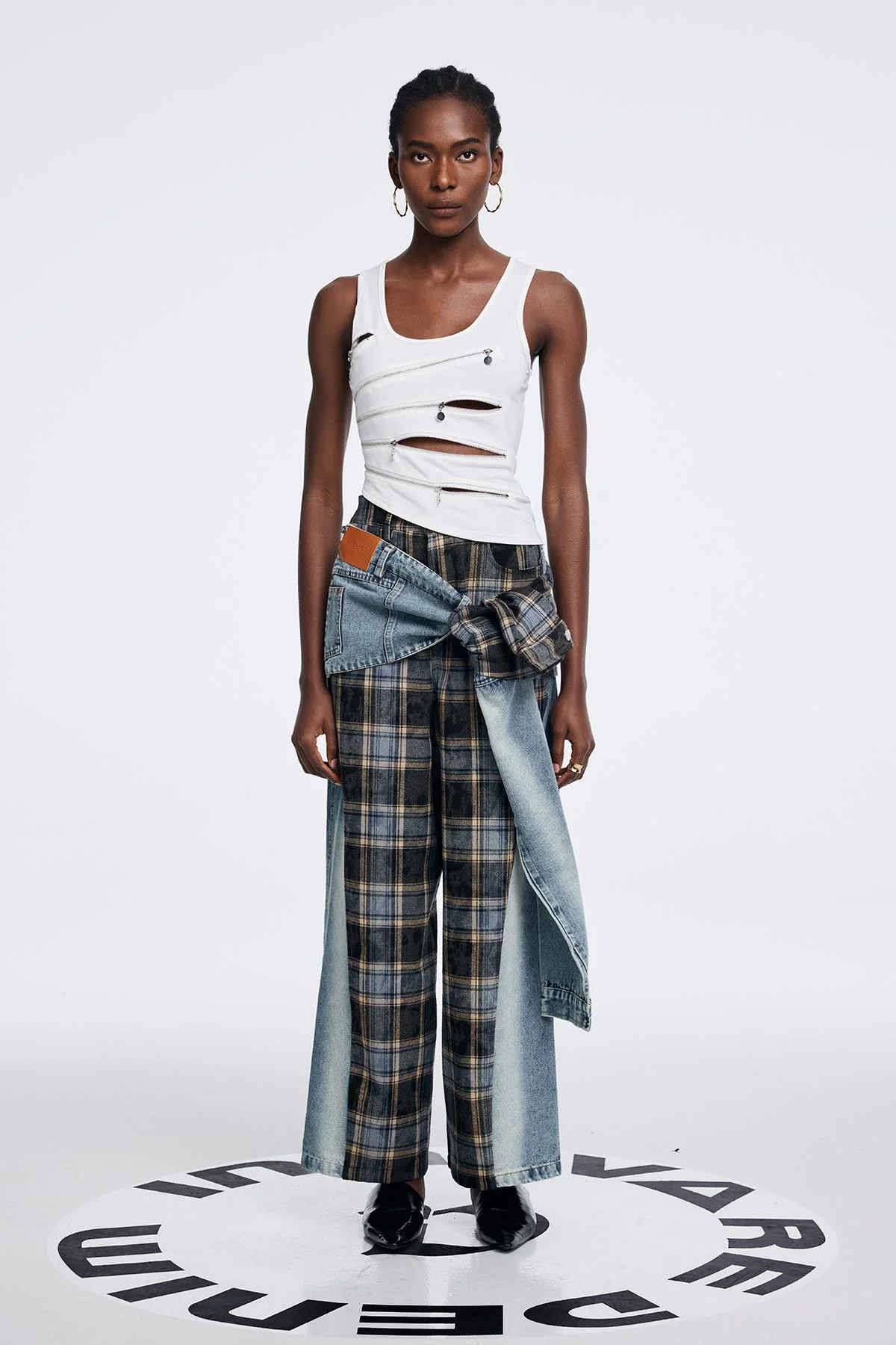 Innovare Denim Grid Patterned Removable Asymmetric Jeans