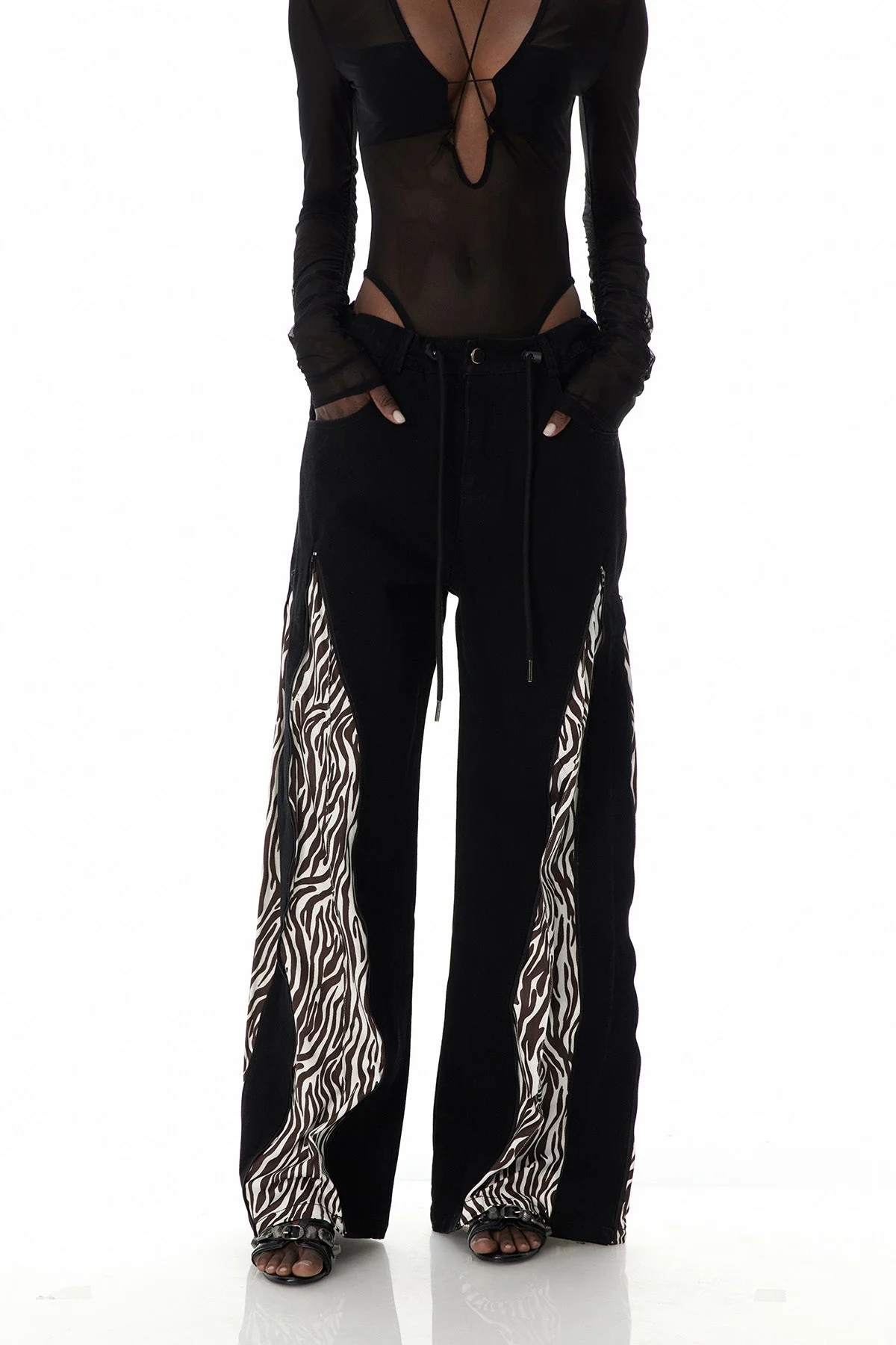 Brown Zebra Print Zipper Jeans - Fashionable & Versatile Design