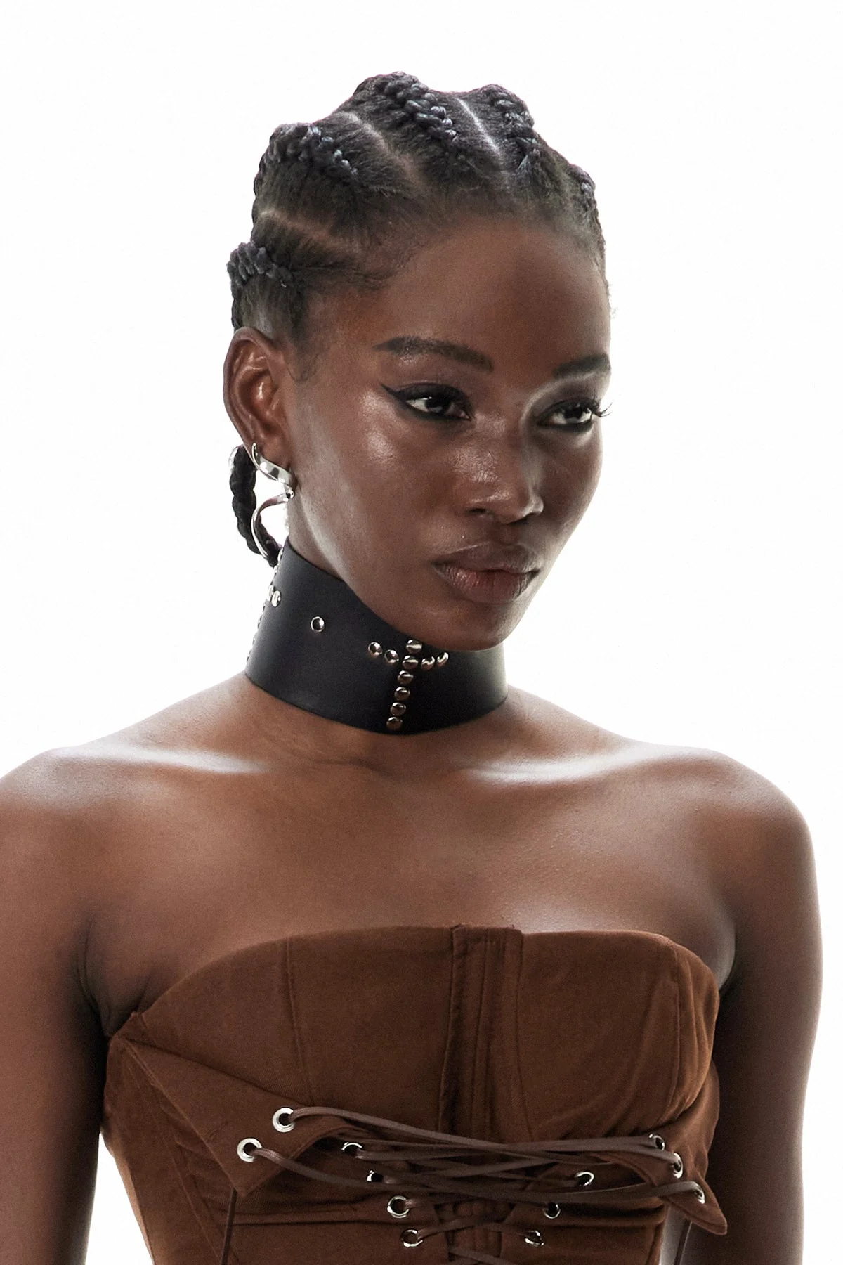 Black Leather Embellished Choker Necklace for Fashion Enthusiasts