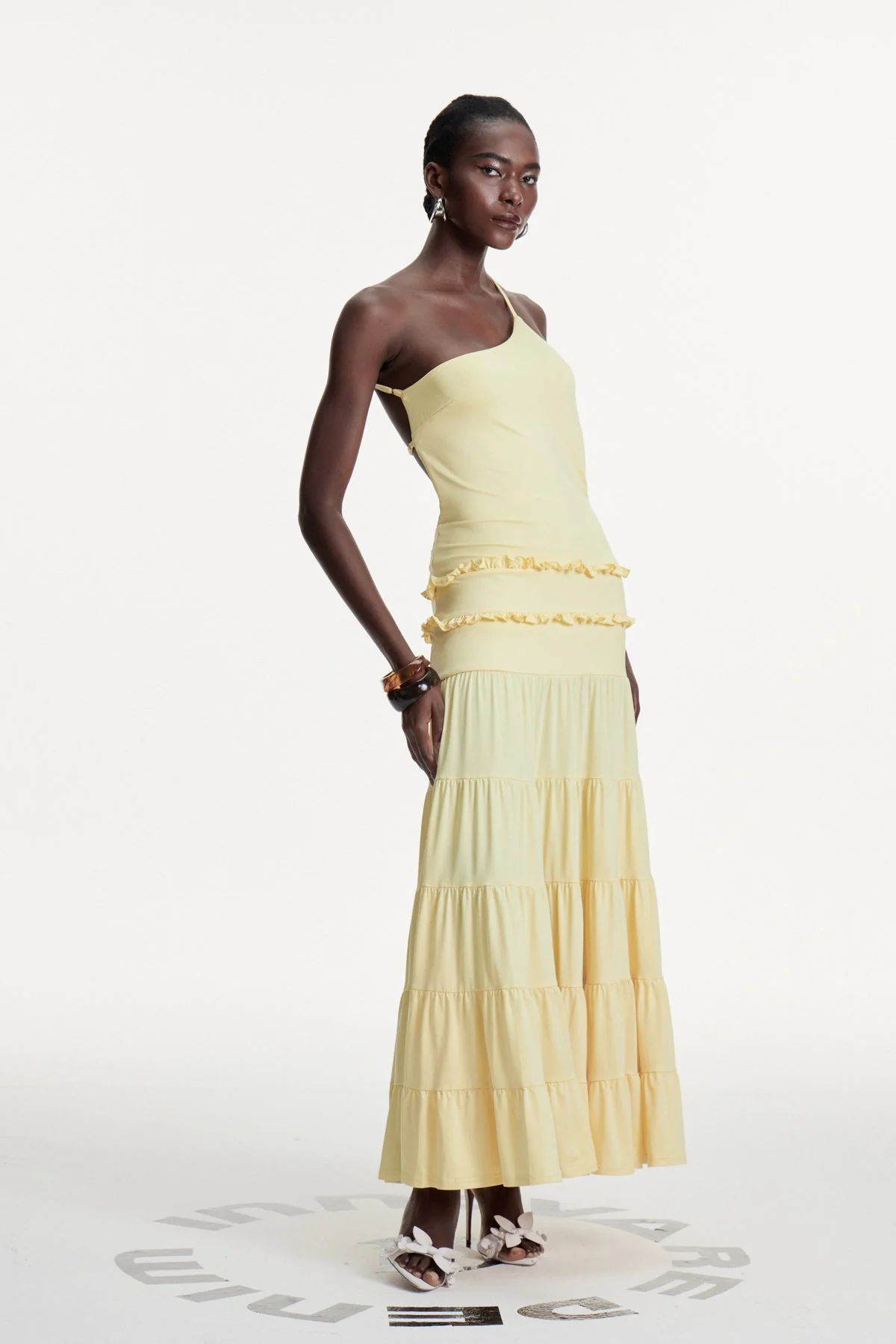 Elegant Yellow Maxi Dress with One Shoulder Design