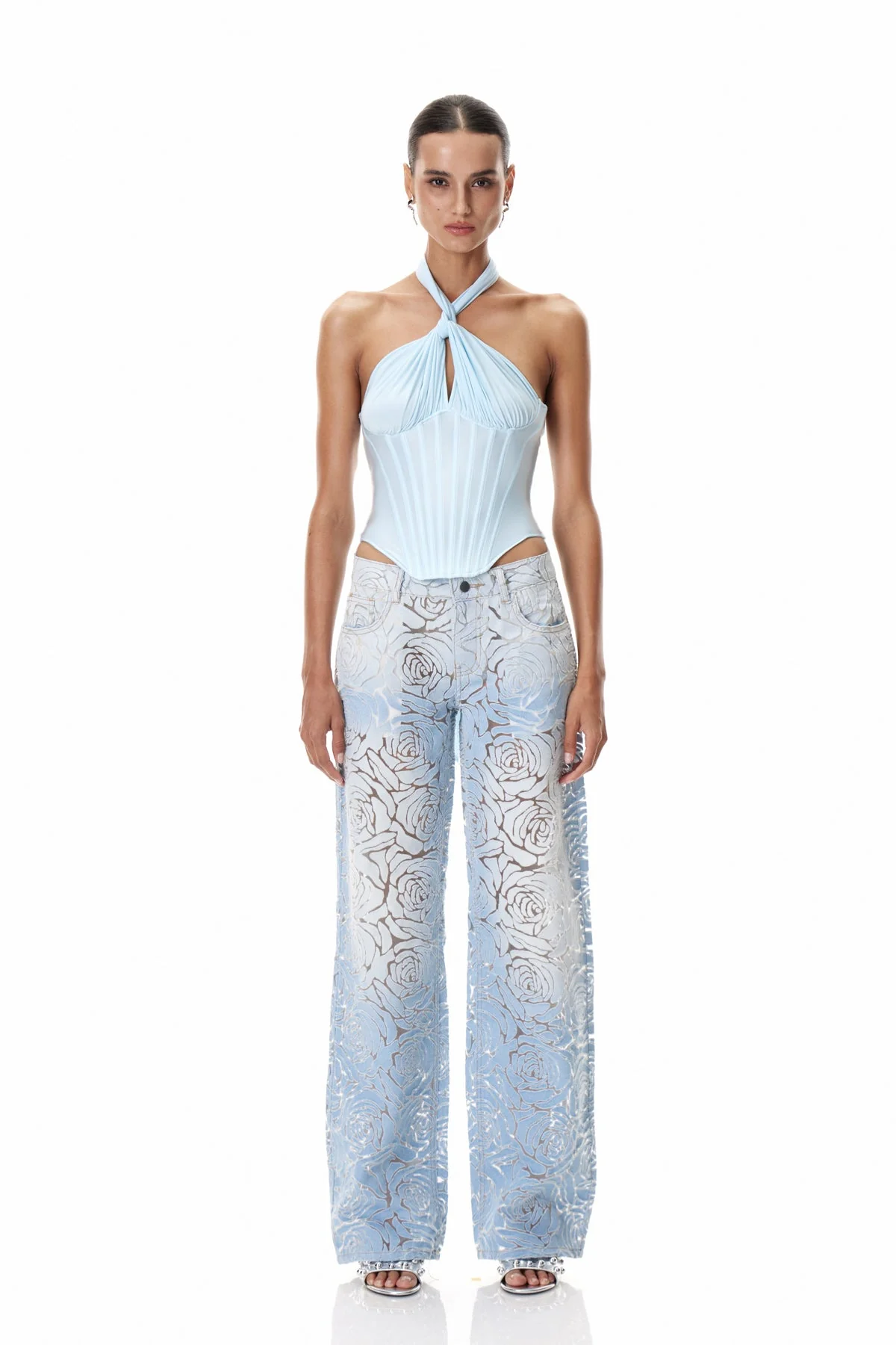 Elegant Daigo Halter Top for Sophisticated Style