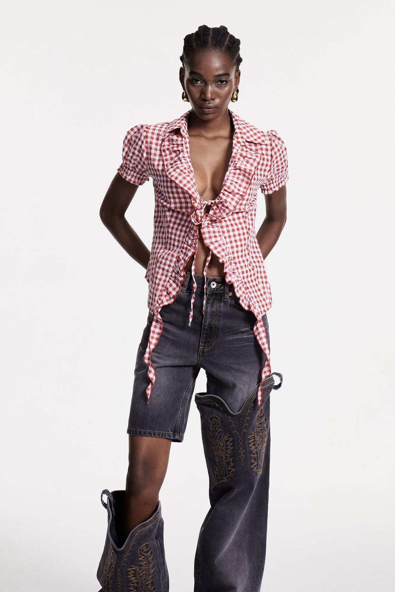 Ruffle Grid T-Shirt with Tailored Silhouette