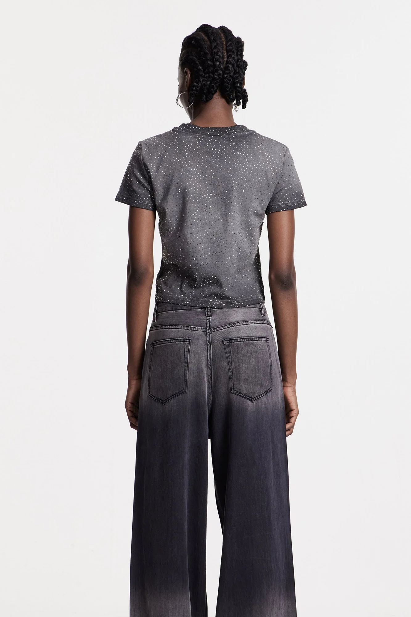 Grey Rhinestone Embellished T-Shirt - Elegant Casual Style