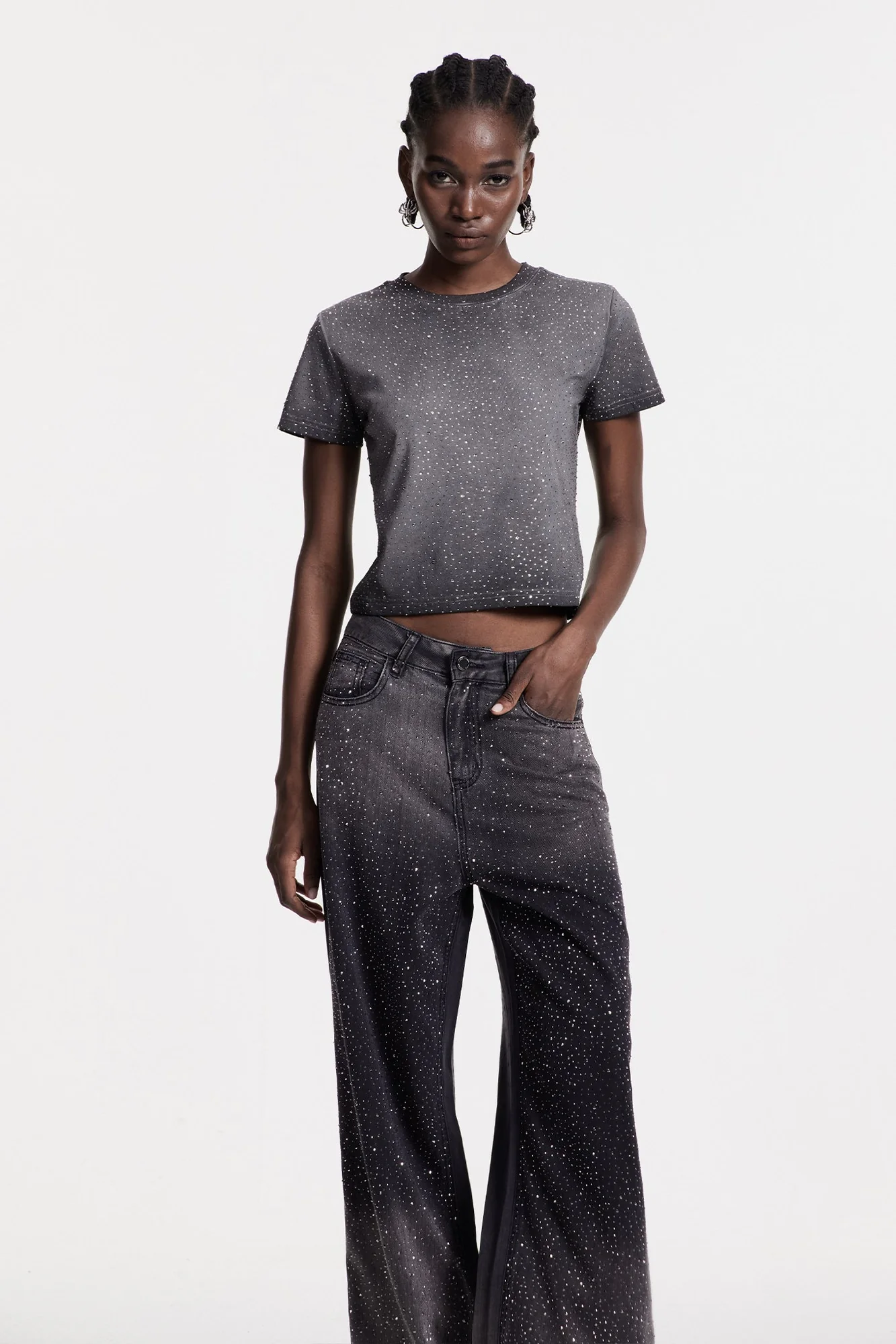 Grey Rhinestone Embellished T-Shirt - Elegant Casual Style