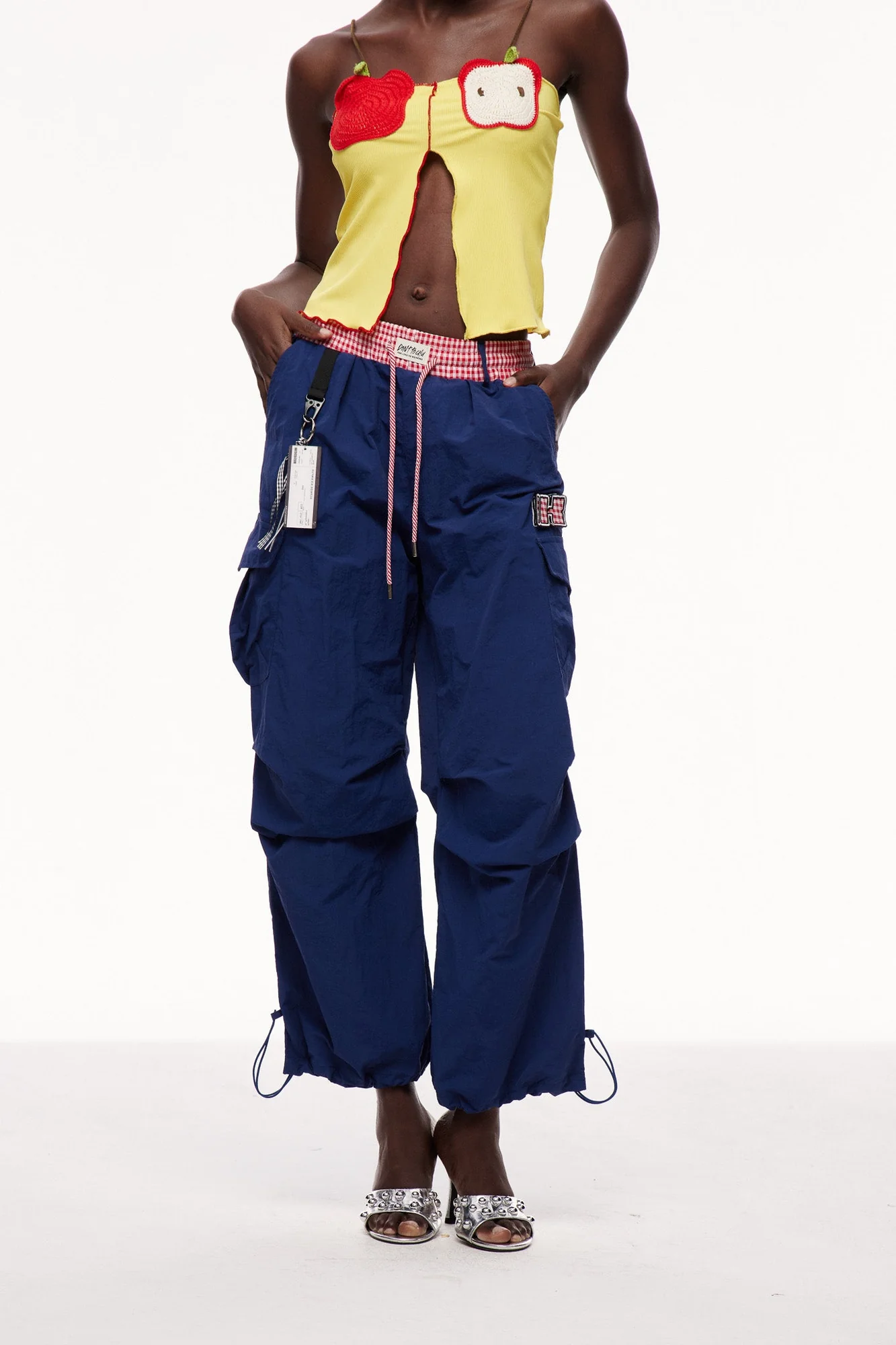 Grid Pattern Cargo Pants for Fashion and Functionality