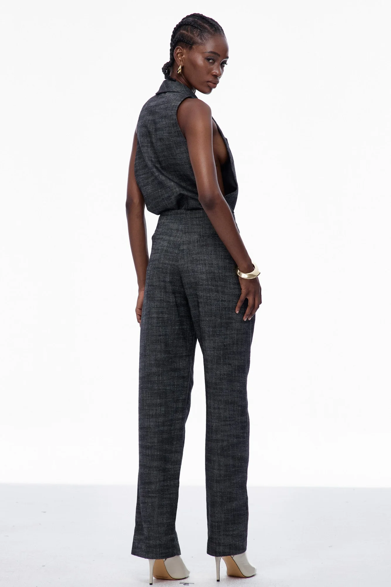 Sophisticated Plunge Neckline Pants Set in Grey
