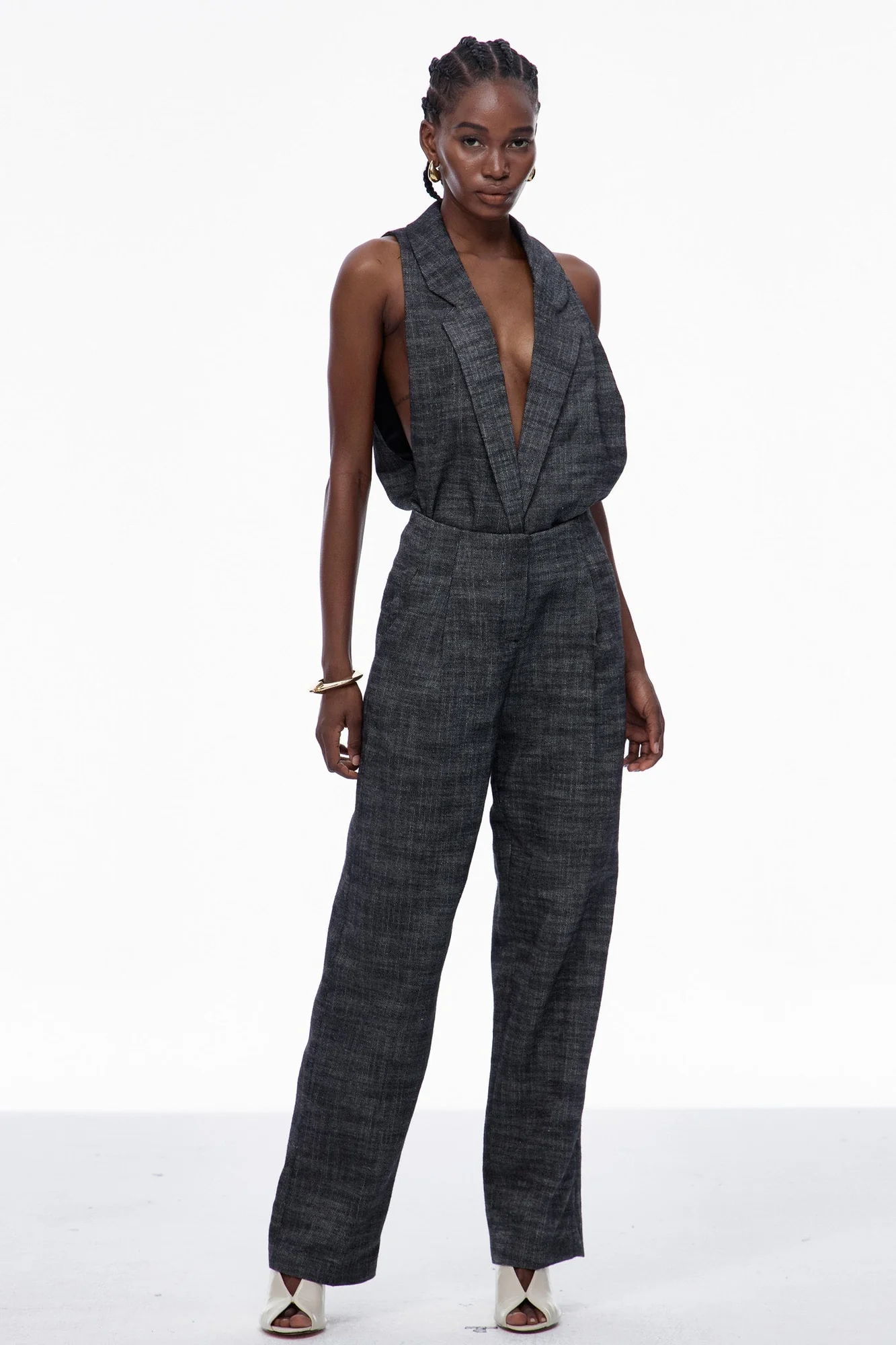 Sophisticated Plunge Neckline Pants Set in Grey