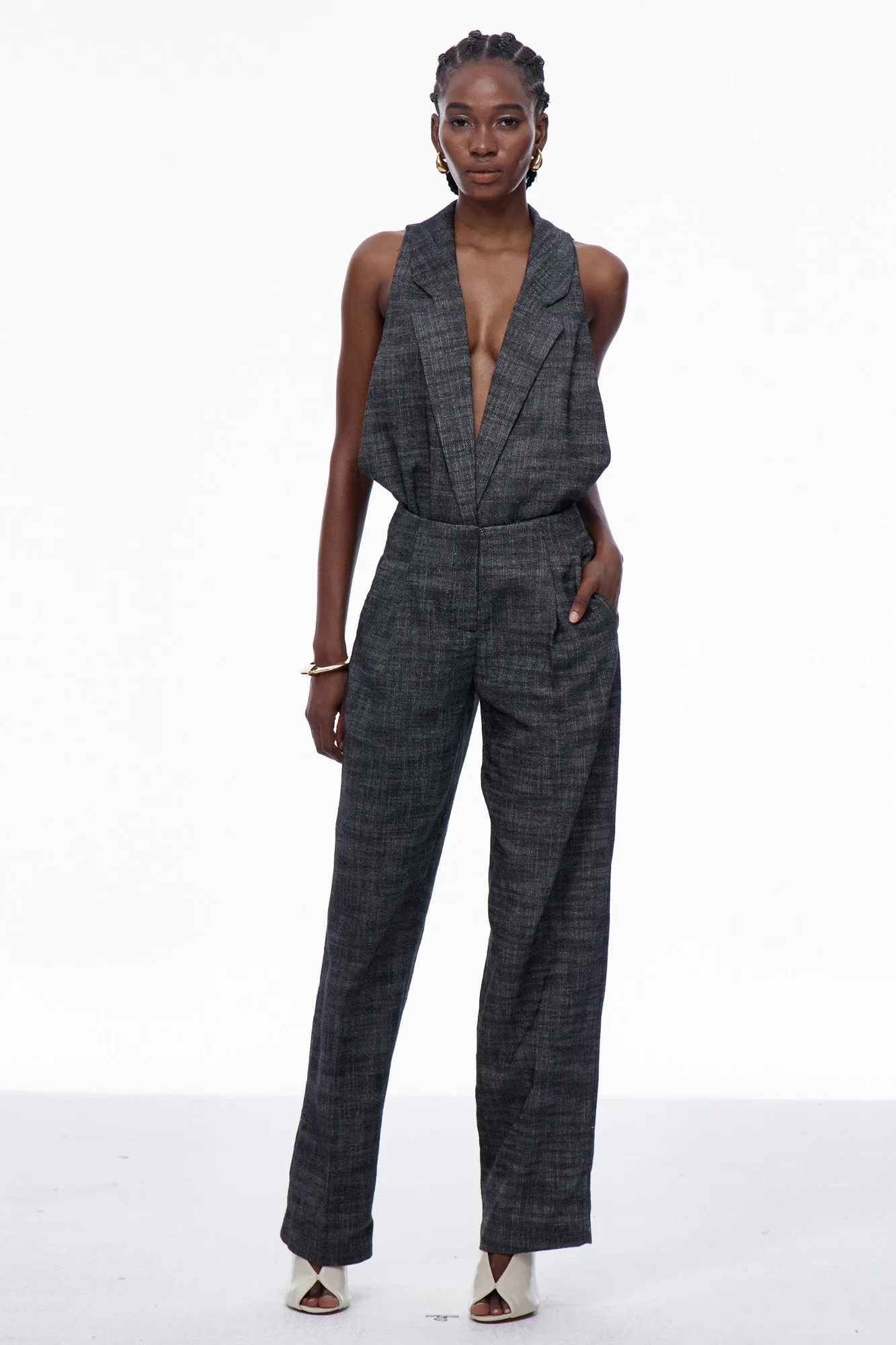 Sophisticated Plunge Neckline Pants Set in Grey