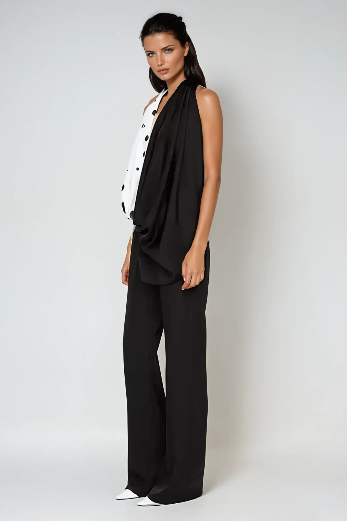 Modern Dot Print Halter Neck Top in Black | Zahira Style