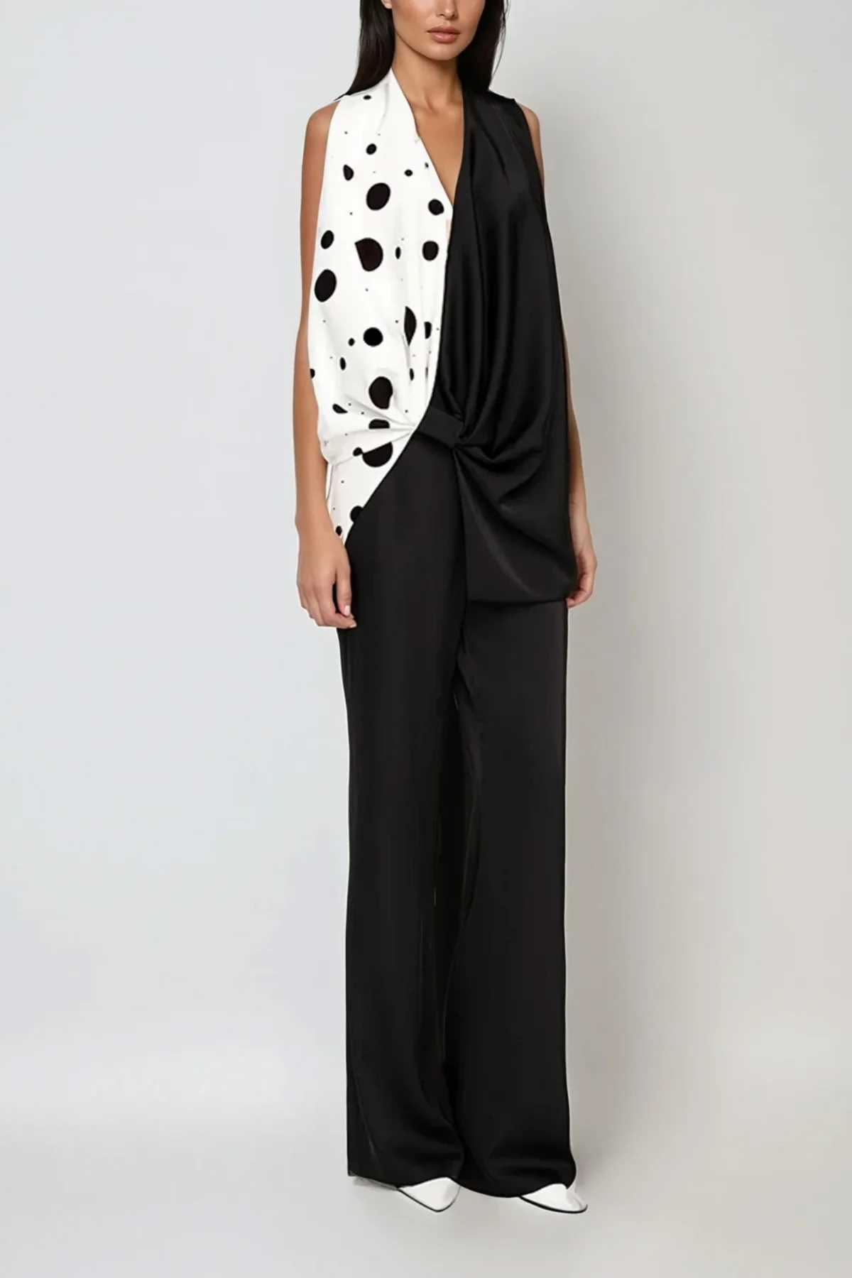 Modern Dot Print Halter Neck Top in Black | Zahira Style