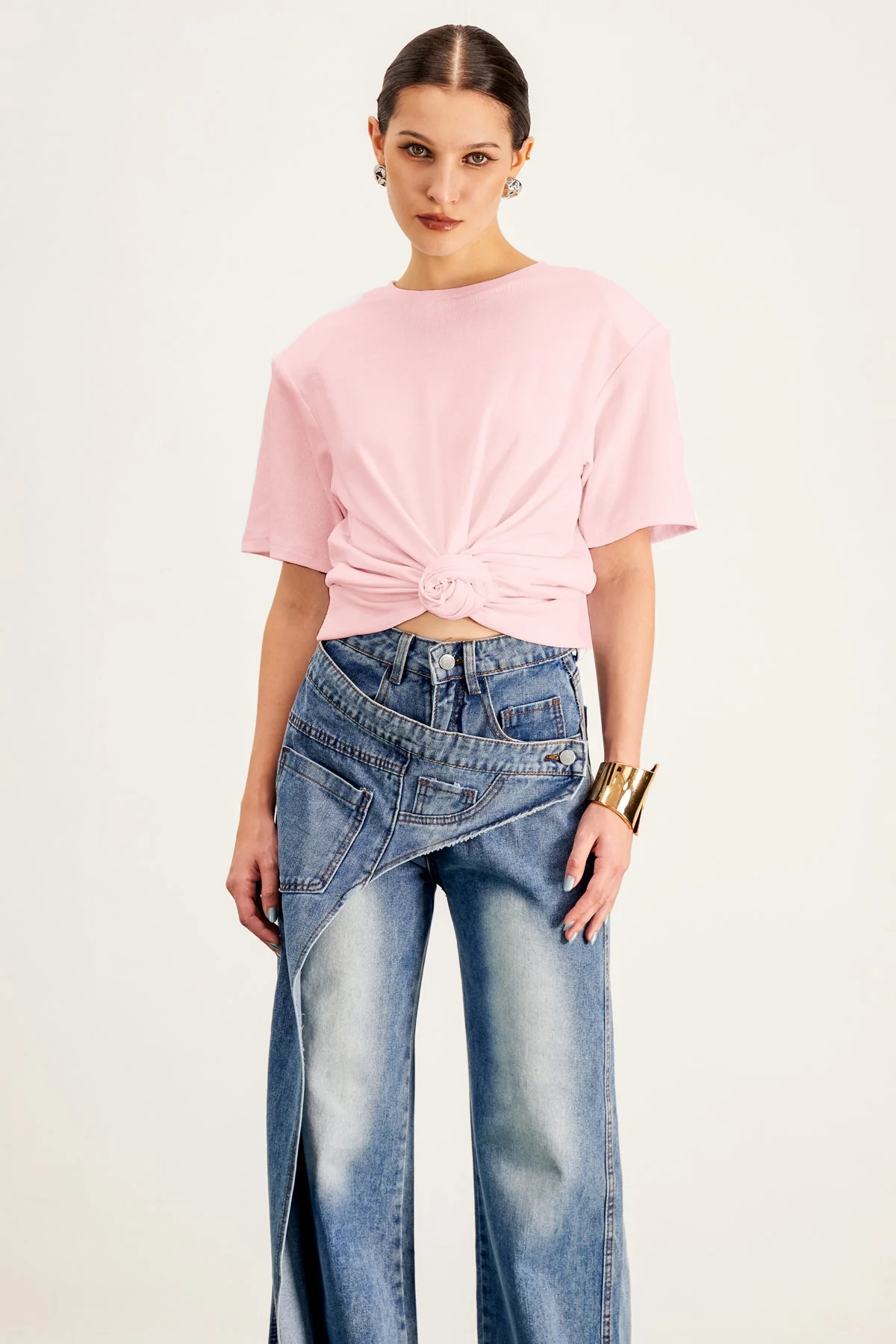 Pink Twist Detail T-Shirt for Casual Sophistication