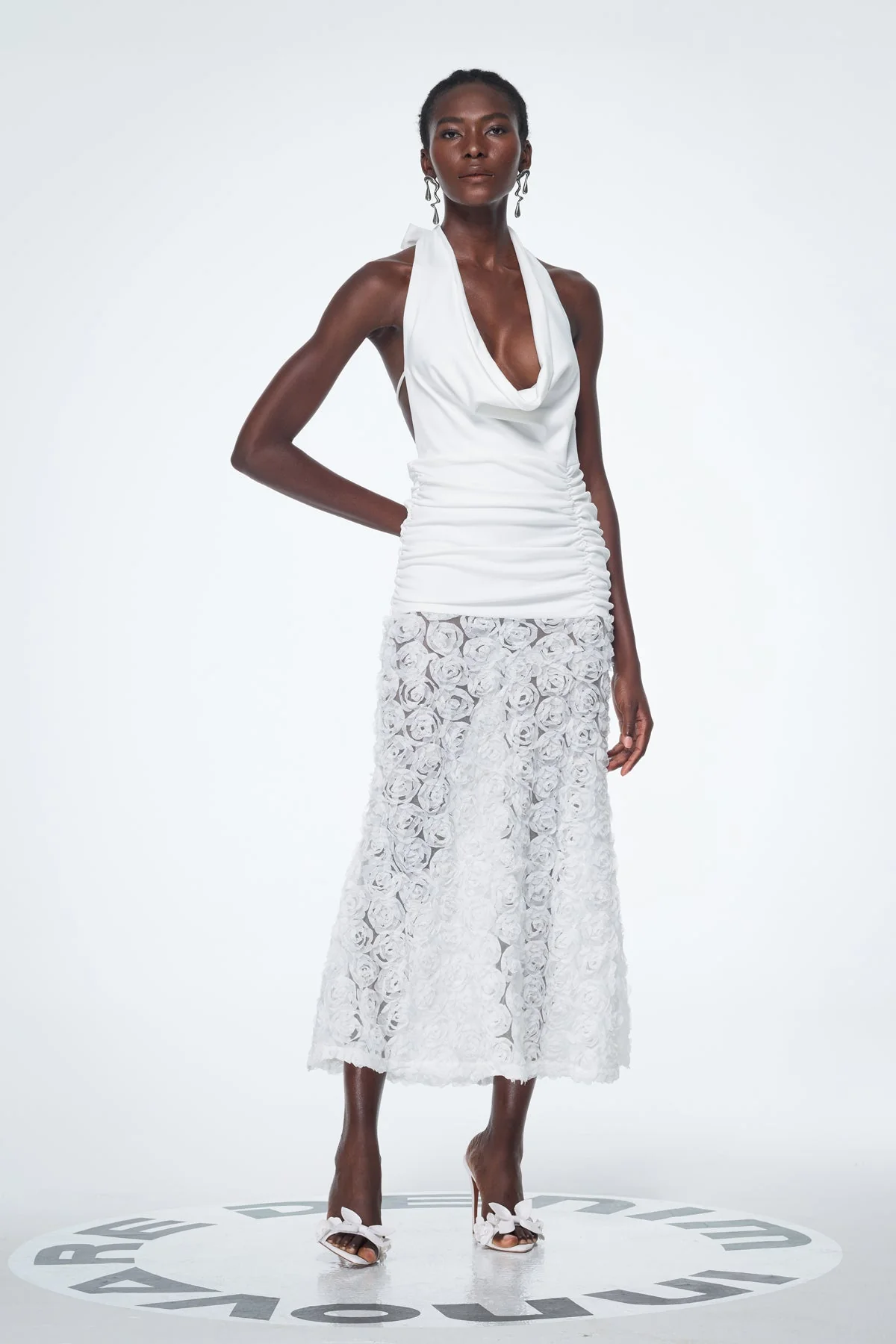 Elegant White Backless Floral Maxi Dress