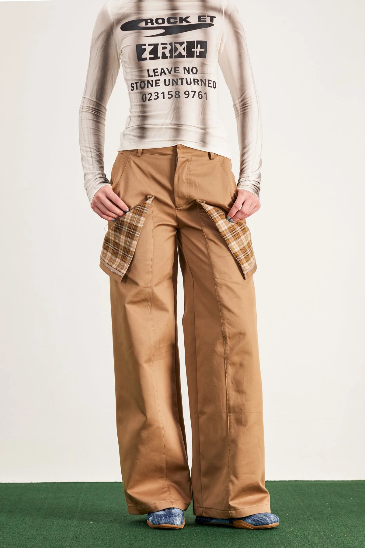 Urban Edge Plaid Cargo Pants in Khaki