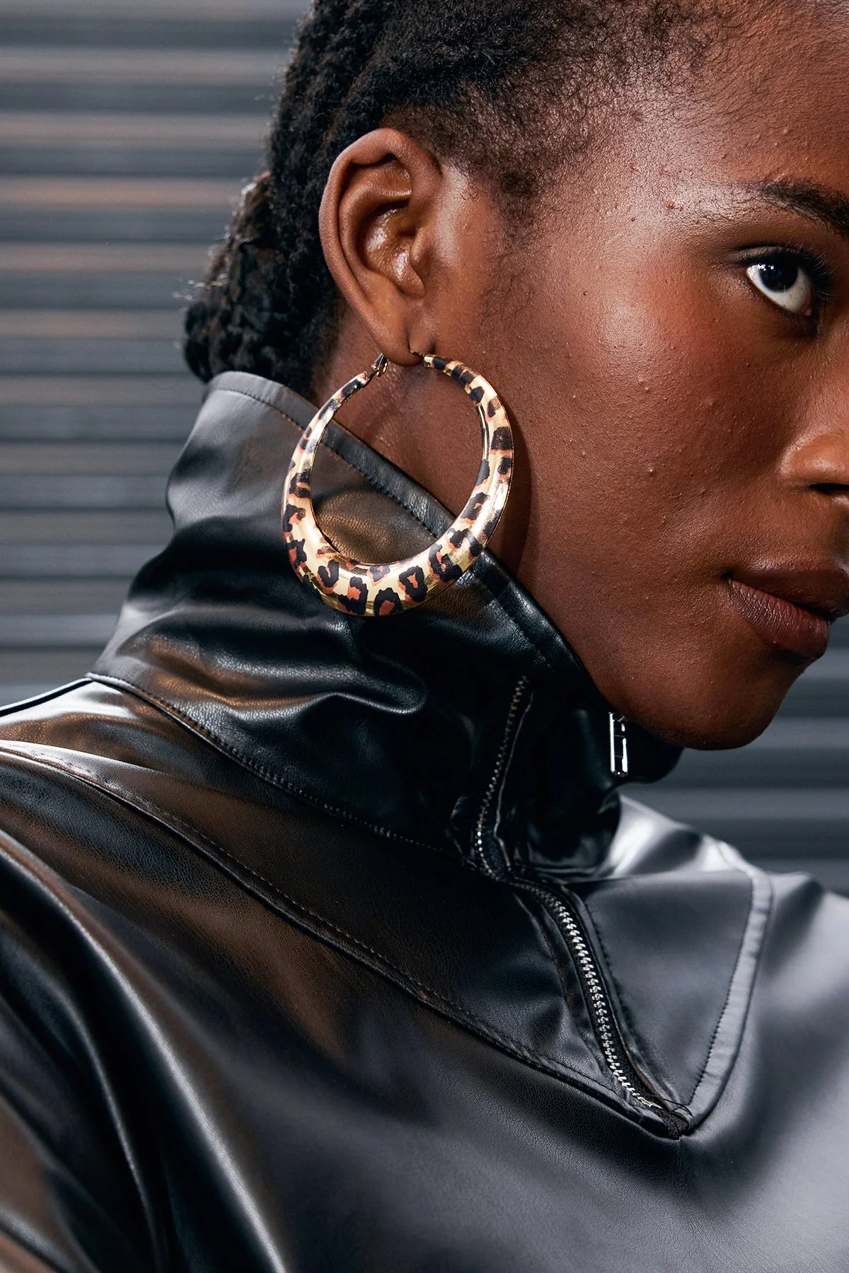 Leopard Design Metal Earrings - Statement Jewelry for All Occasions