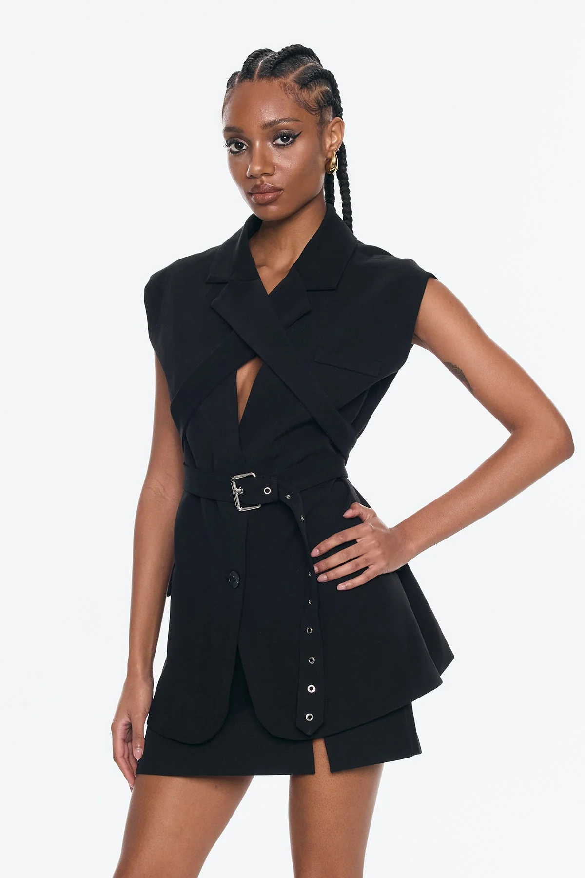 Sleek Sleeveless Cross Buckle Blazer in Black for Women