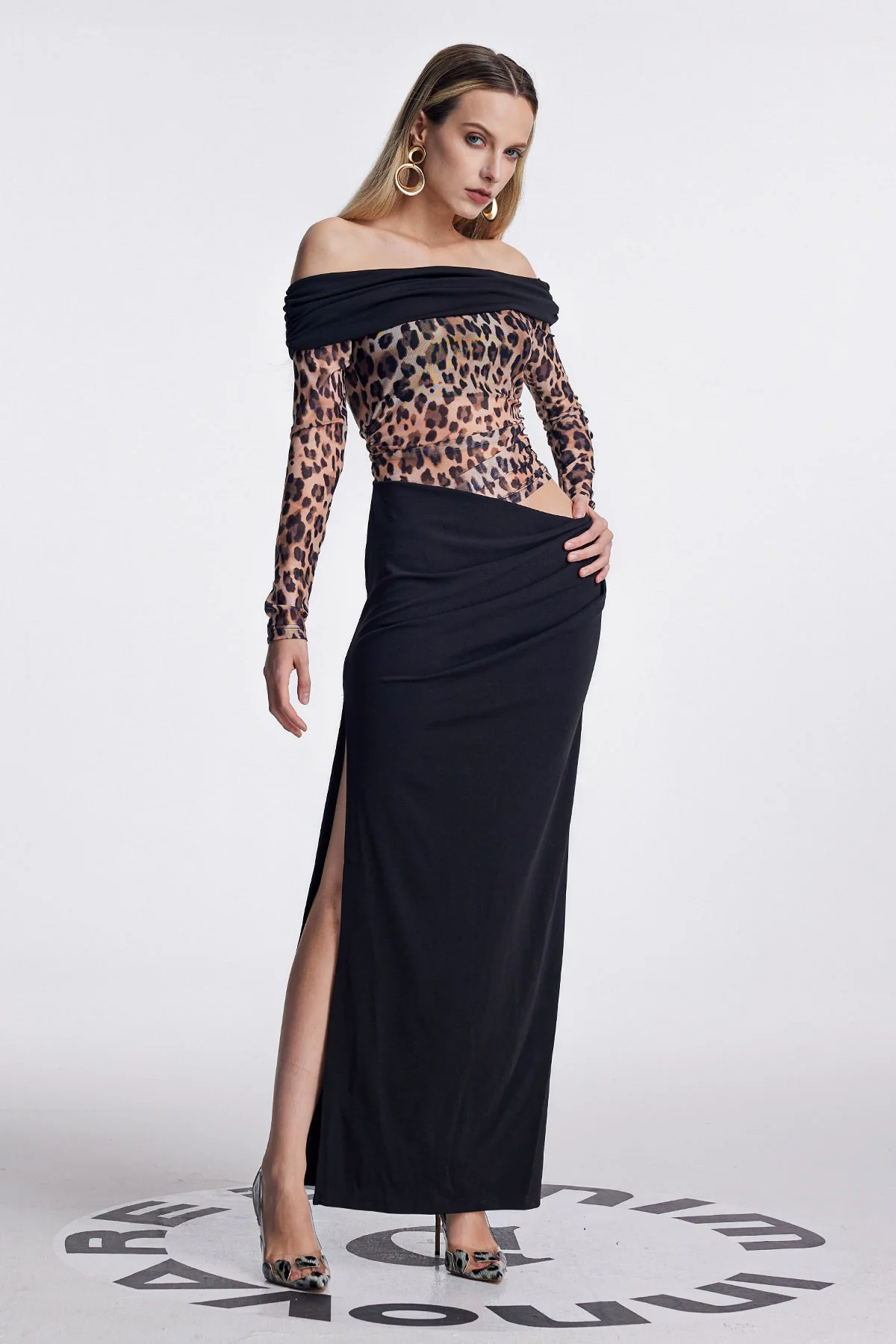 Leopard Split Maxi Dress Off-Shoulder Stylish Design