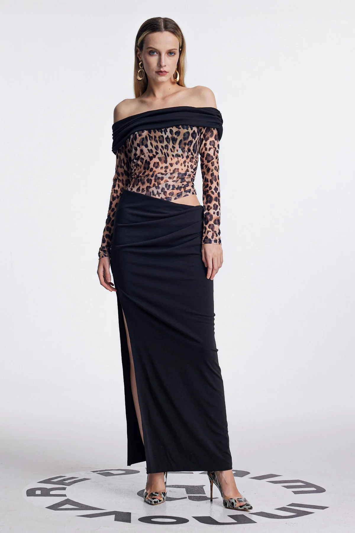 Leopard Split Maxi Dress Off-Shoulder Stylish Design