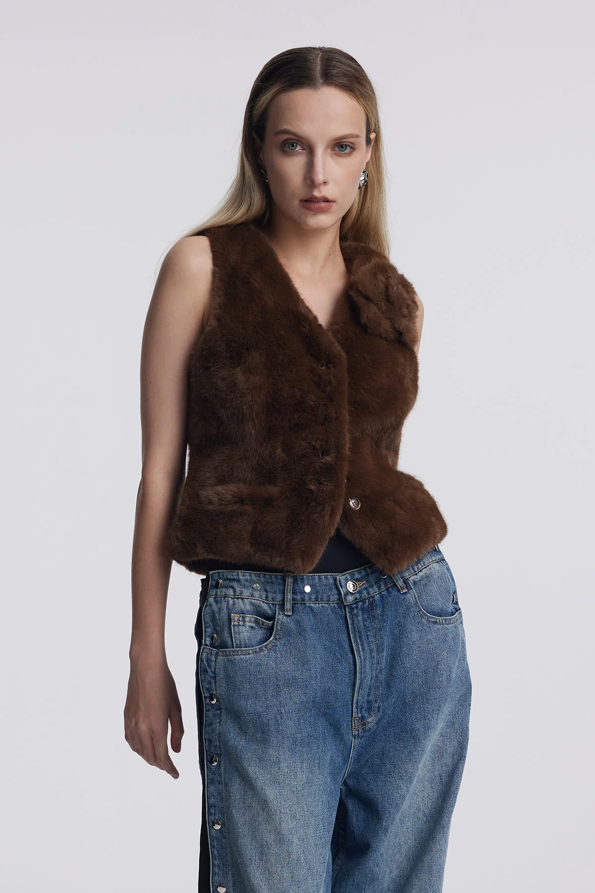Elegant Faux Fur Flower Sleeveless Jacket in Brown