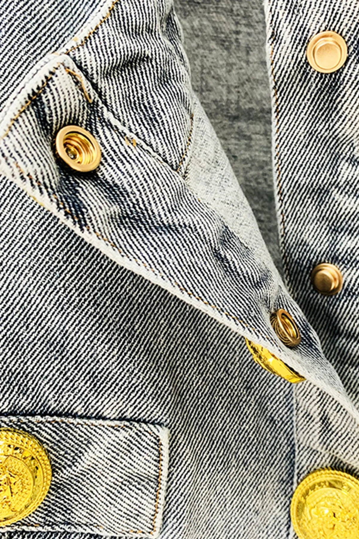 Blue Cropped Denim Jacket for Adventurous Statements