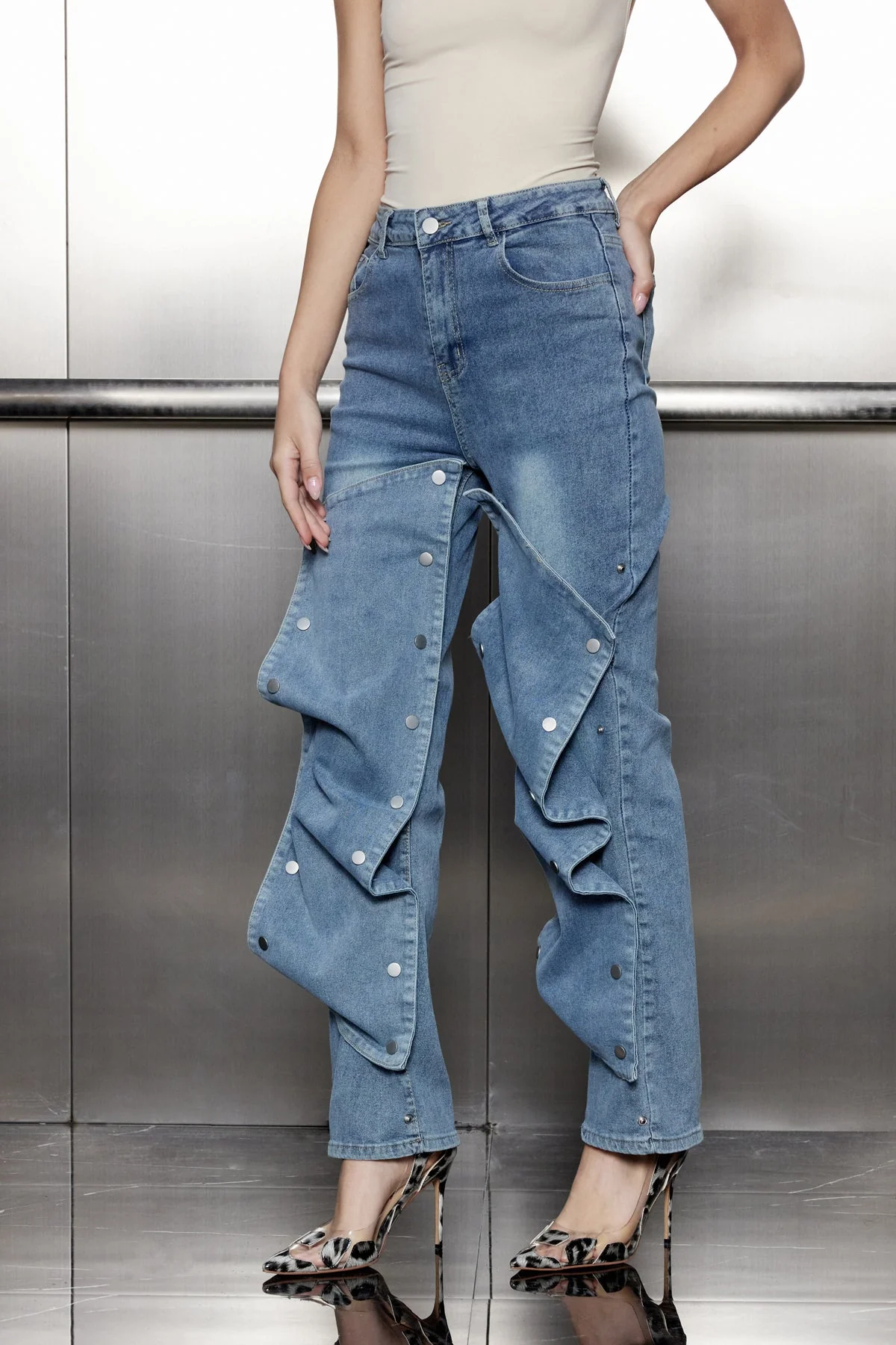 Snap Button Asymmetric Straight Blue Jeans