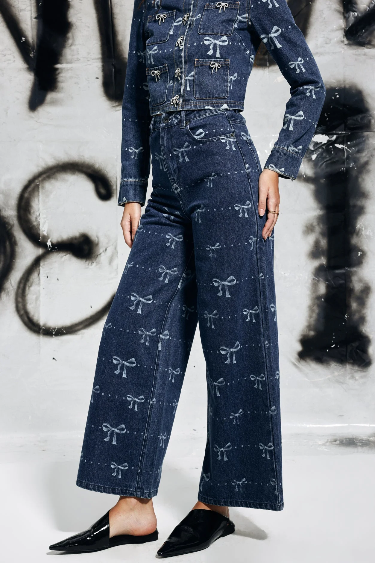 Feminine Bow Print Blue Jeans
