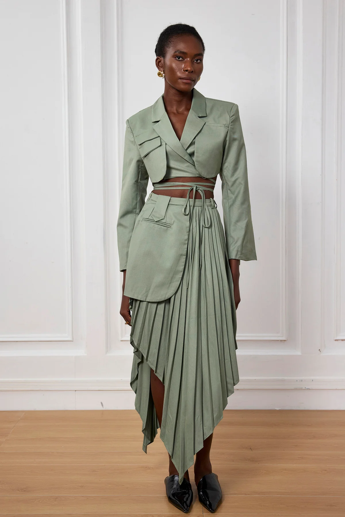 Short Cutout Lace-Up Jacket in Green - Chic Rebel Style