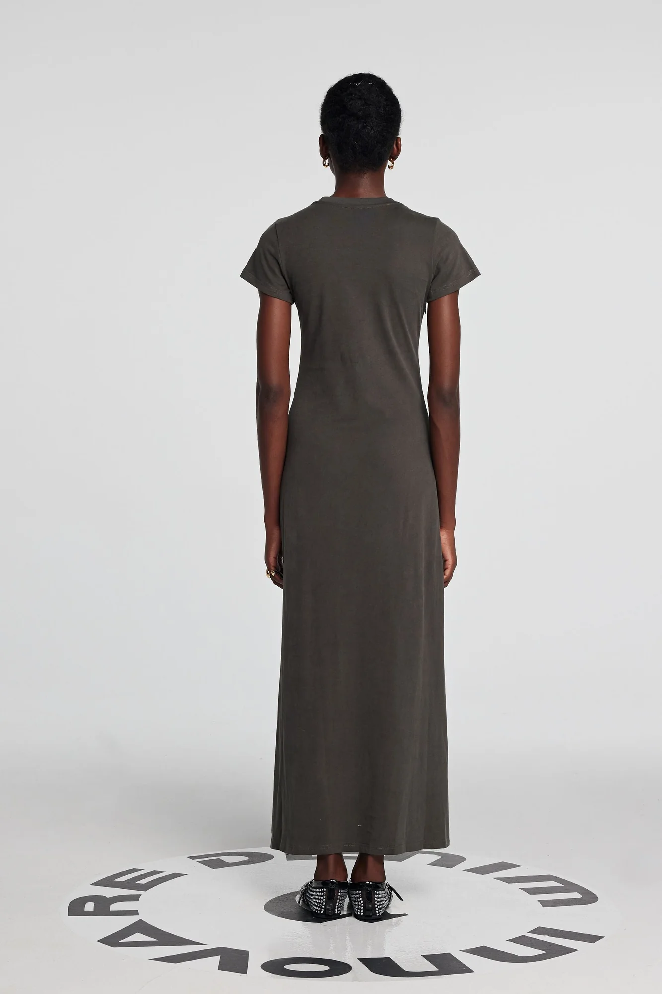 Pearl Bow Detail Maxi Dress for Effortless Elegance