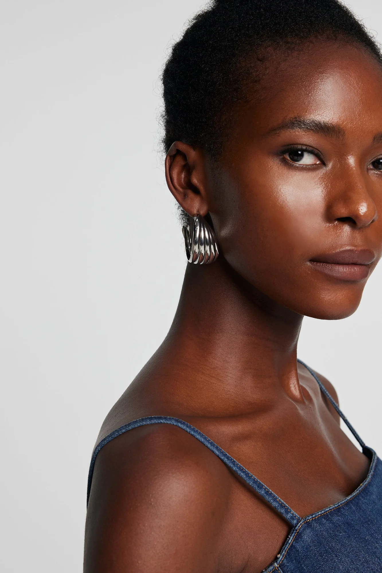 Silver Metallic Shell Earrings Modern Design