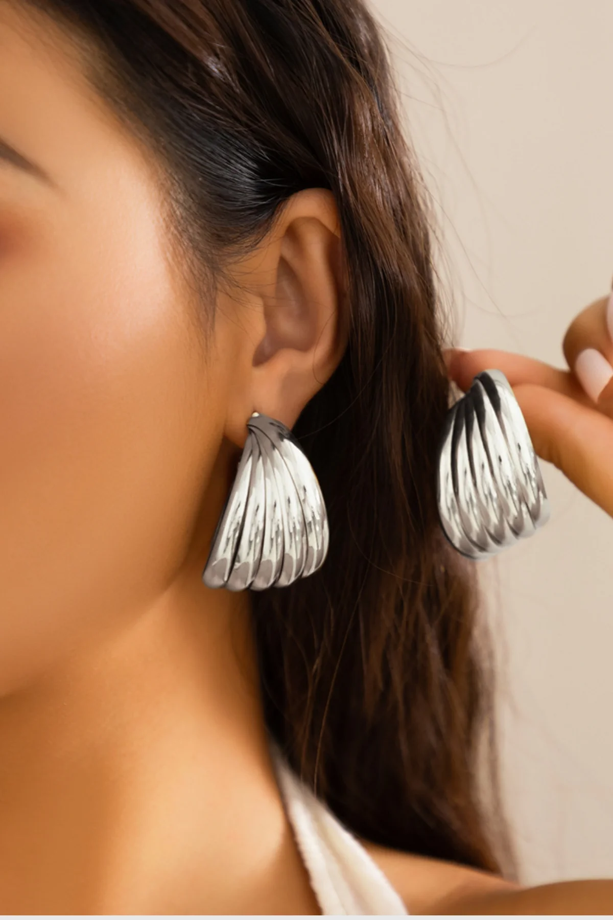 Silver Metallic Shell Earrings Modern Design