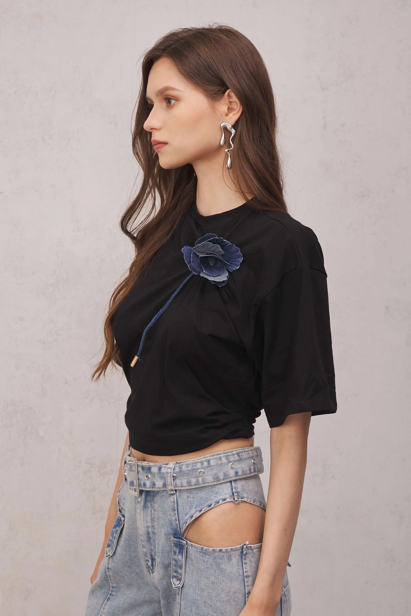 Black Ruched Flower T-Shirt - Elegant & Stylish Womens Top