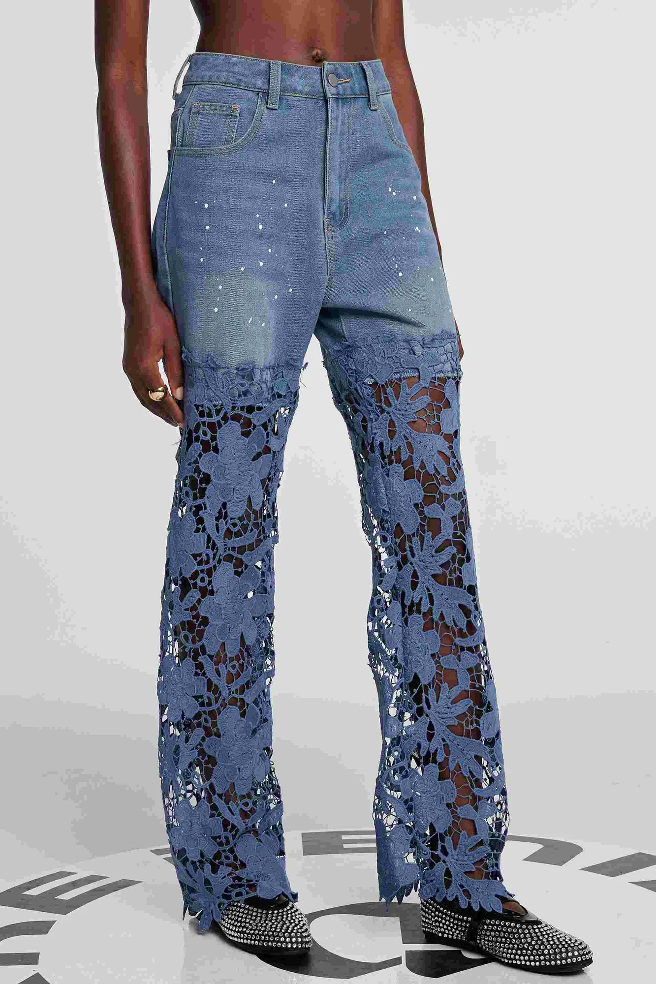 Elegant Lace Patchwork Blue Jeans