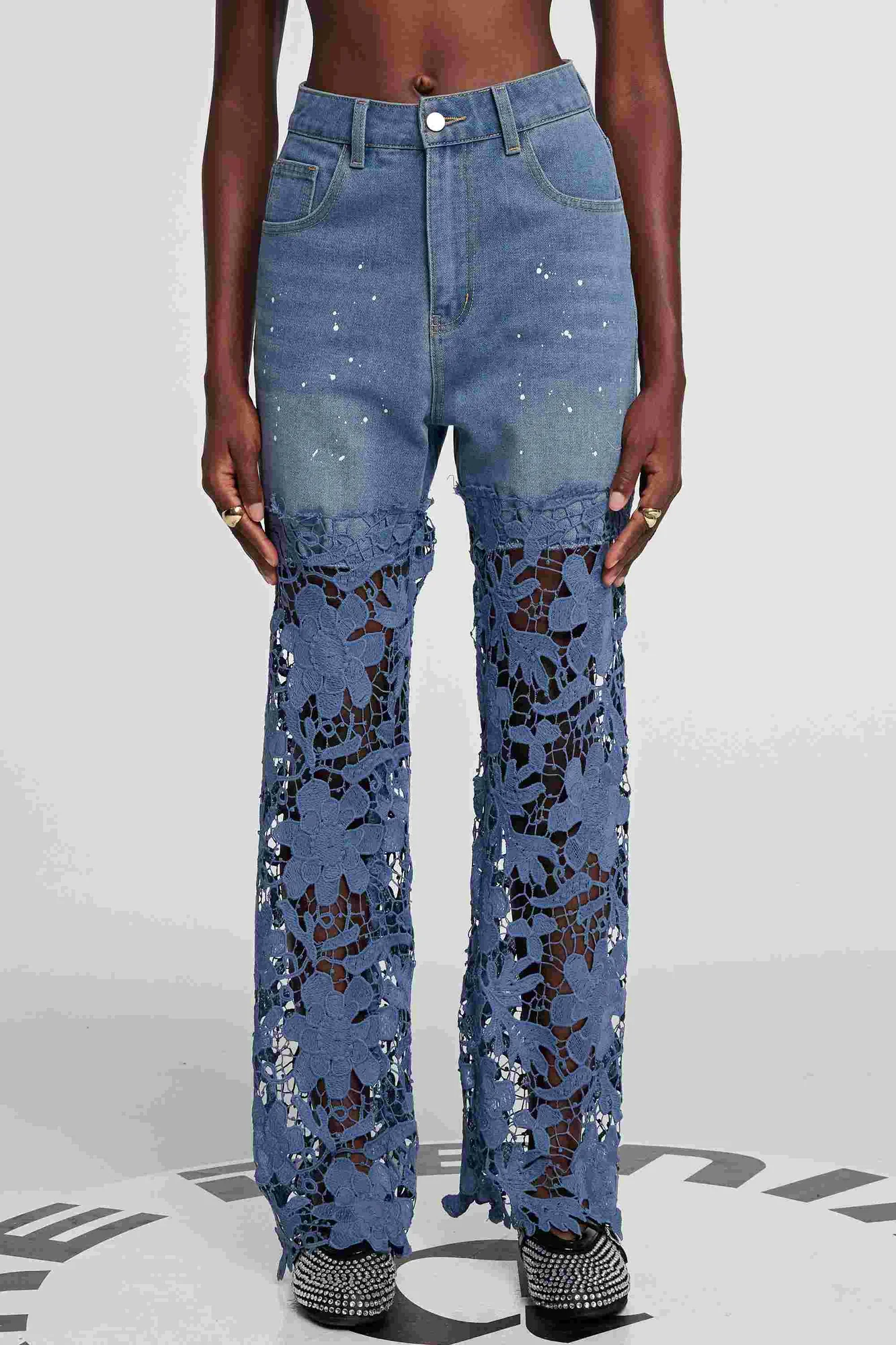 Elegant Lace Patchwork Blue Jeans