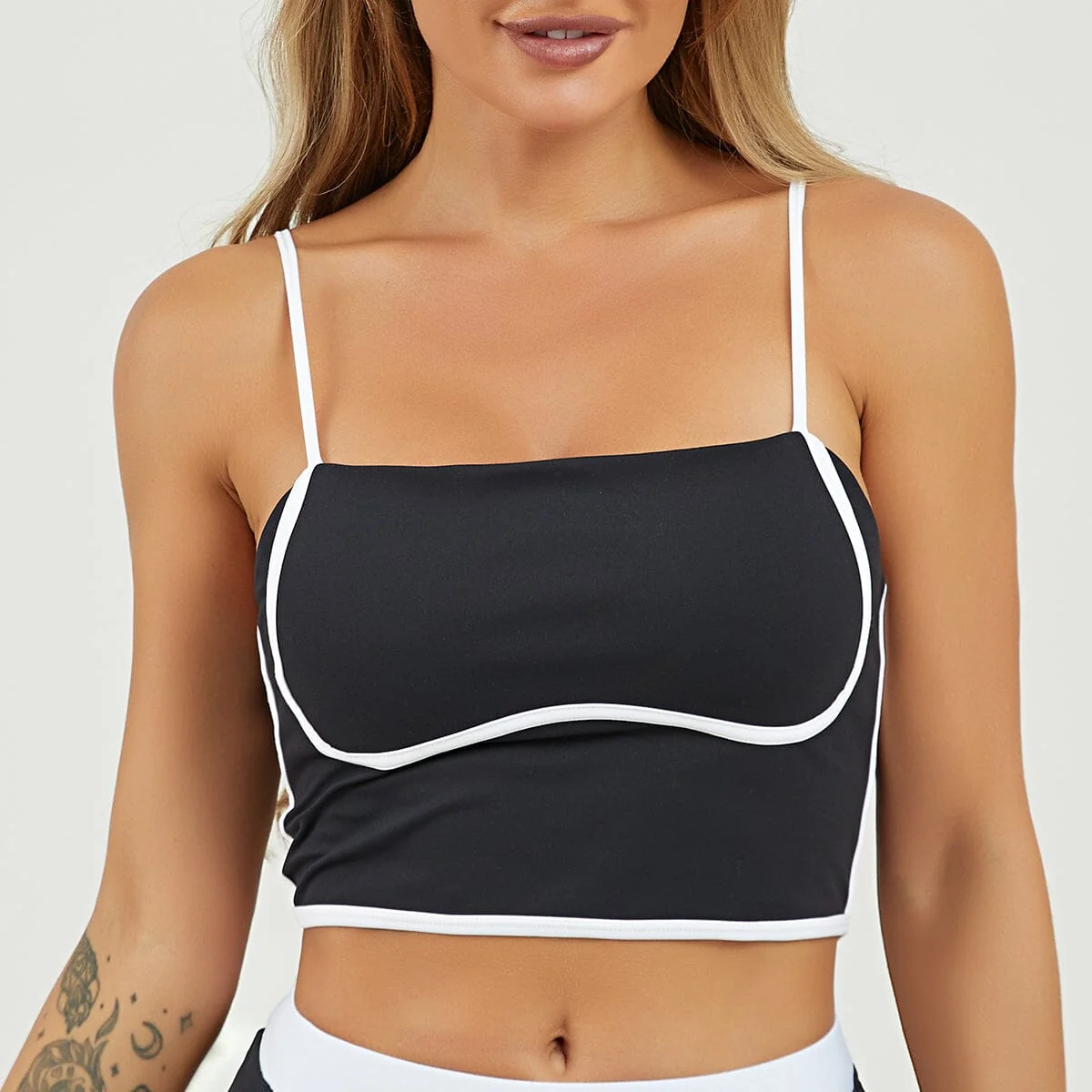 Seamless Comfort Sports Bra with Removable Pads