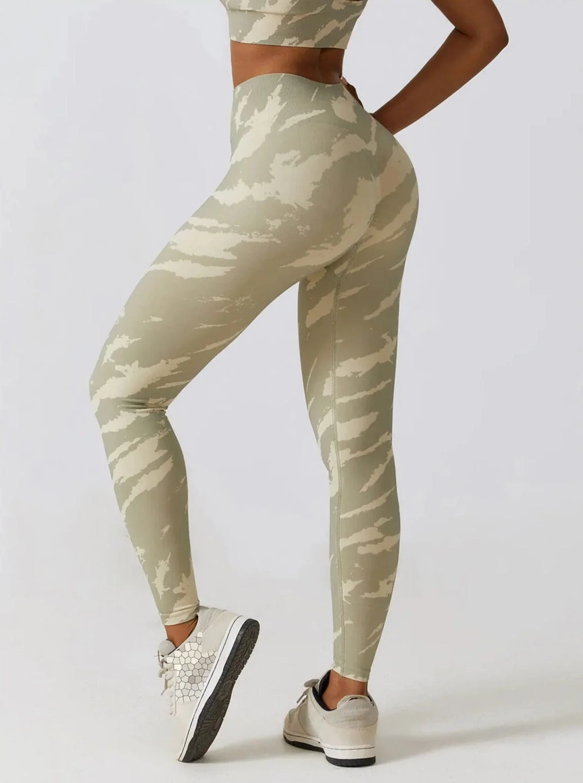 Seamless Hip Lifting Leggings - Breathable Activewear for Fitness and Yoga