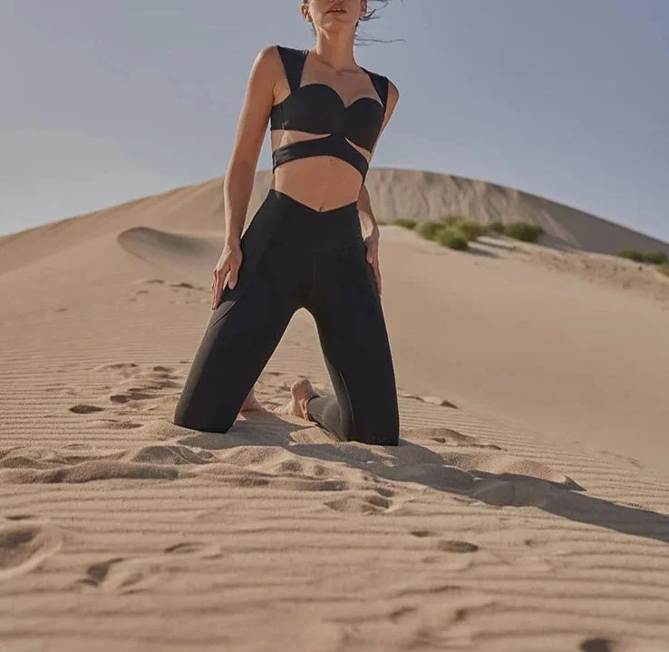 Comfort Fit Sports Bra & Leggings Set - Sweat-Wicking Fabric