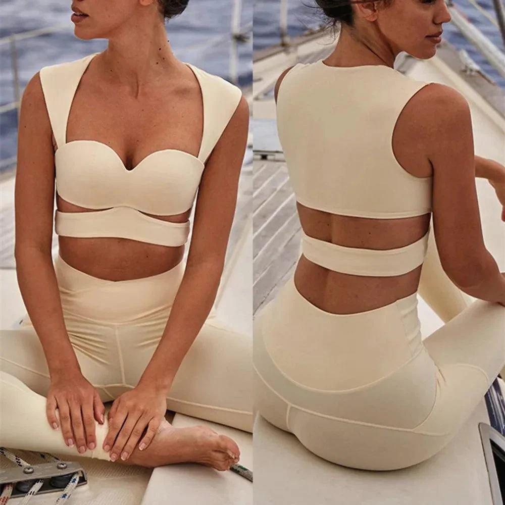 Comfort Fit Sports Bra & Leggings Set - Sweat-Wicking Fabric