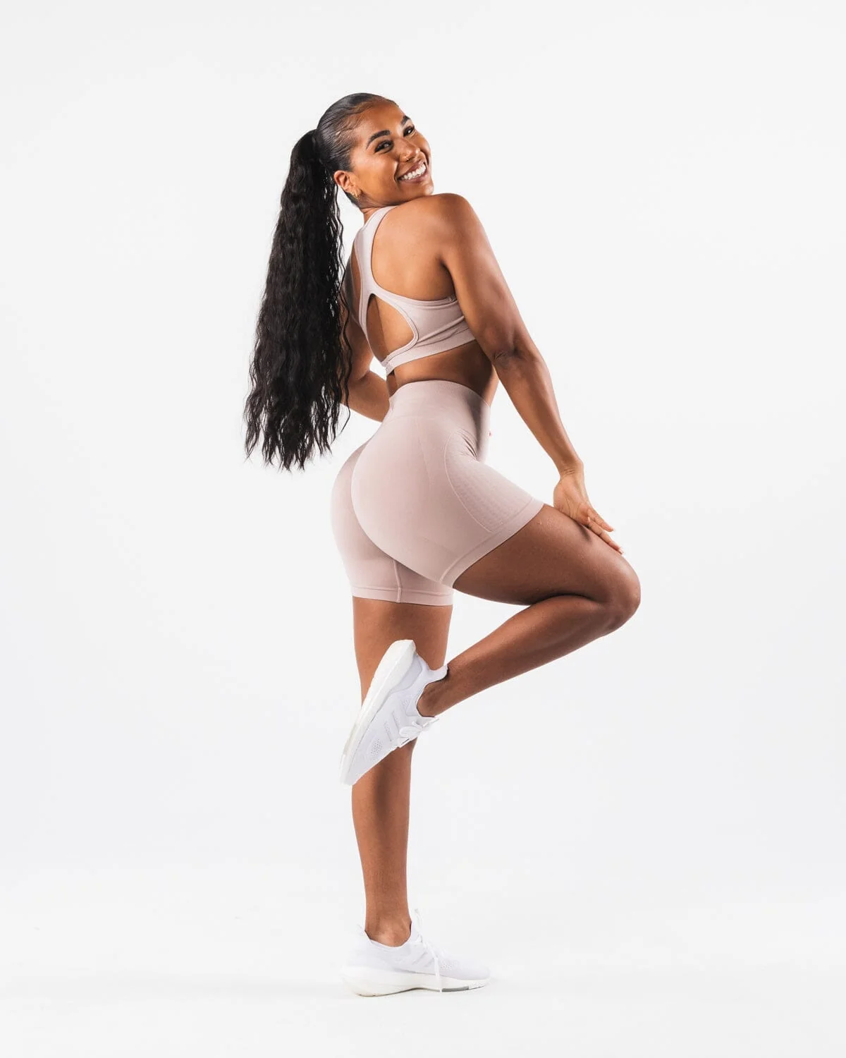 Comfortable Seamless Jacquard High-Waist Fitness Shorts