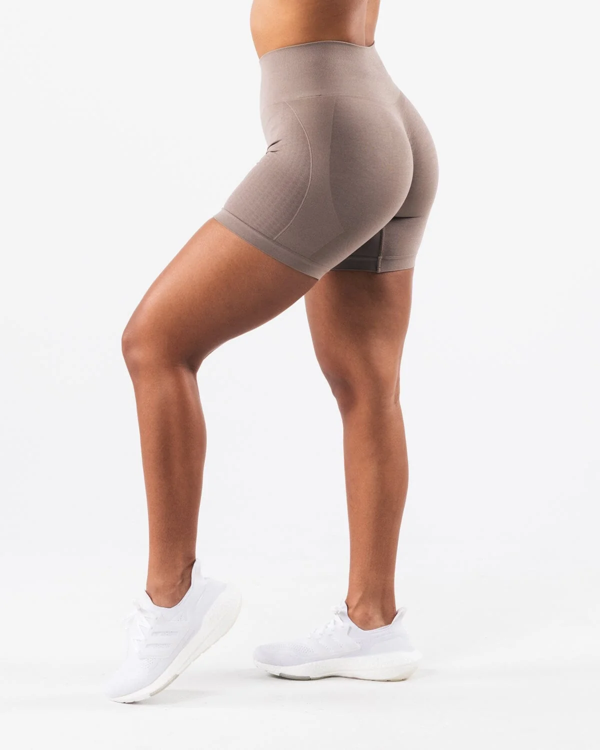 Comfortable Seamless Jacquard High-Waist Fitness Shorts