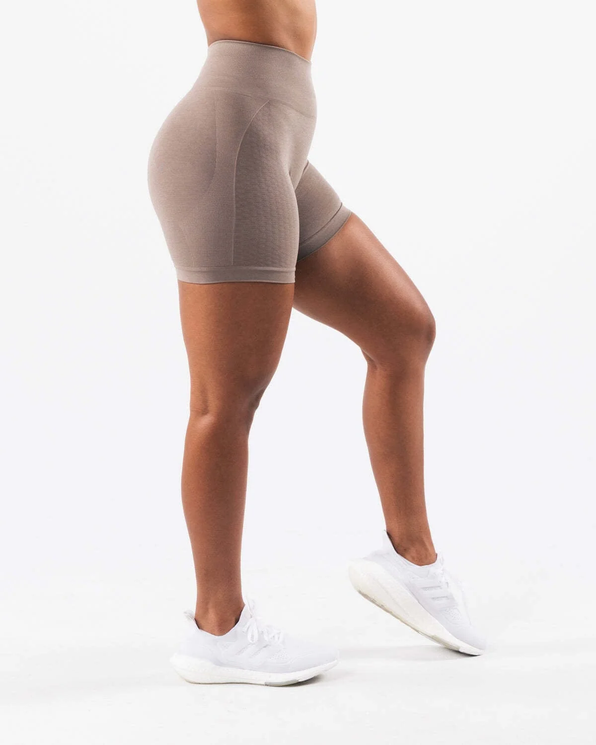 Comfortable Seamless Jacquard High-Waist Fitness Shorts