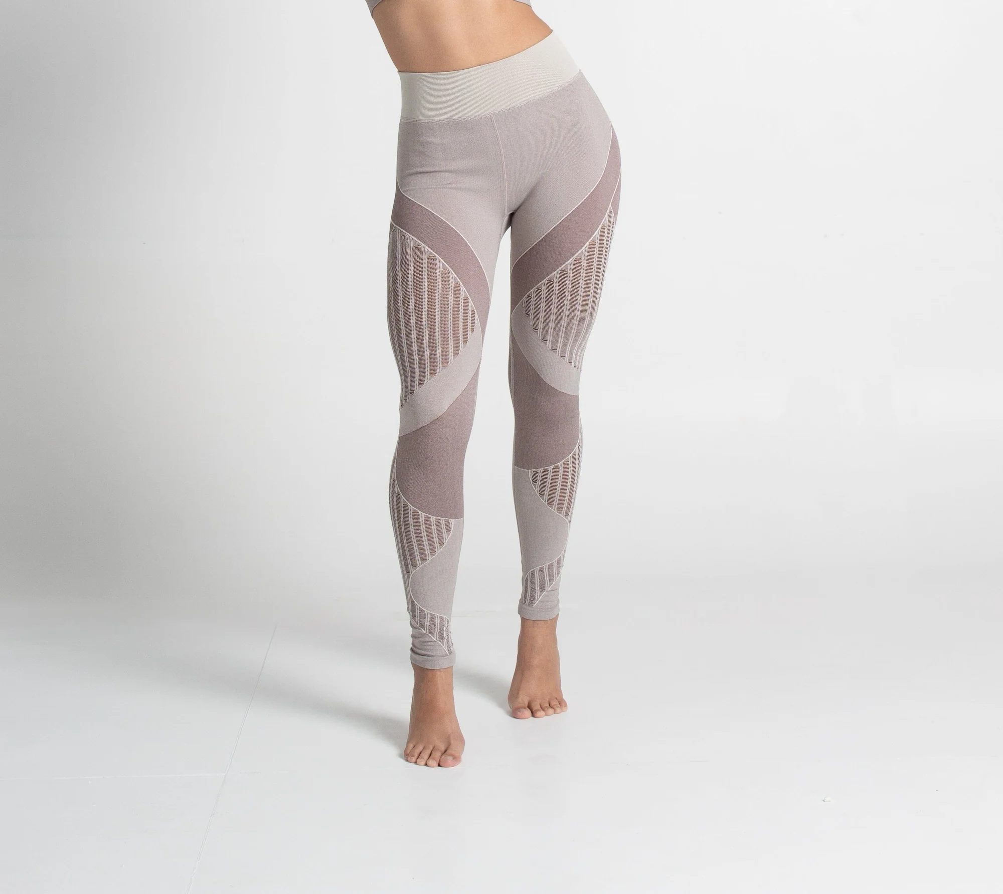 High-Waist Mesh Seamless Performance Leggings