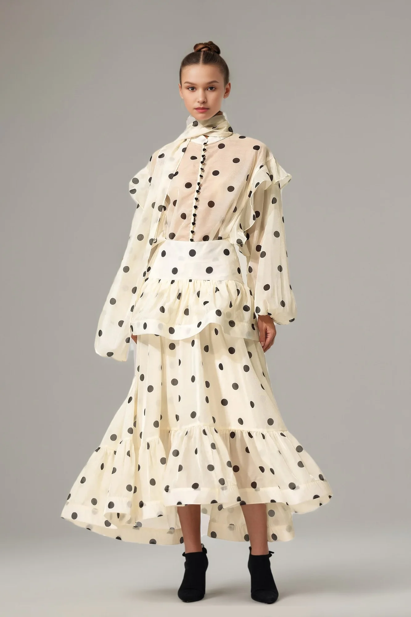 Chic Apricot Polka Dot Collar Set for Elegant Occasions