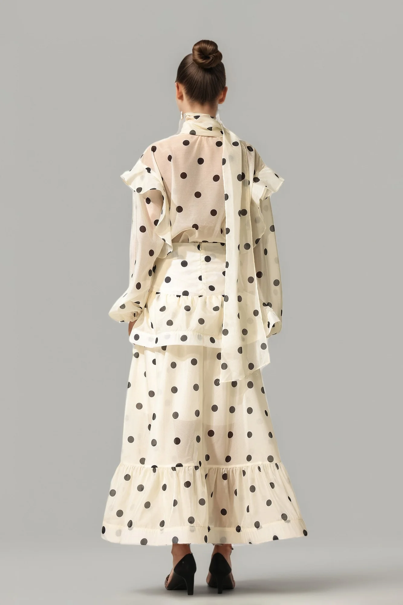 Chic Apricot Polka Dot Collar Set for Elegant Occasions